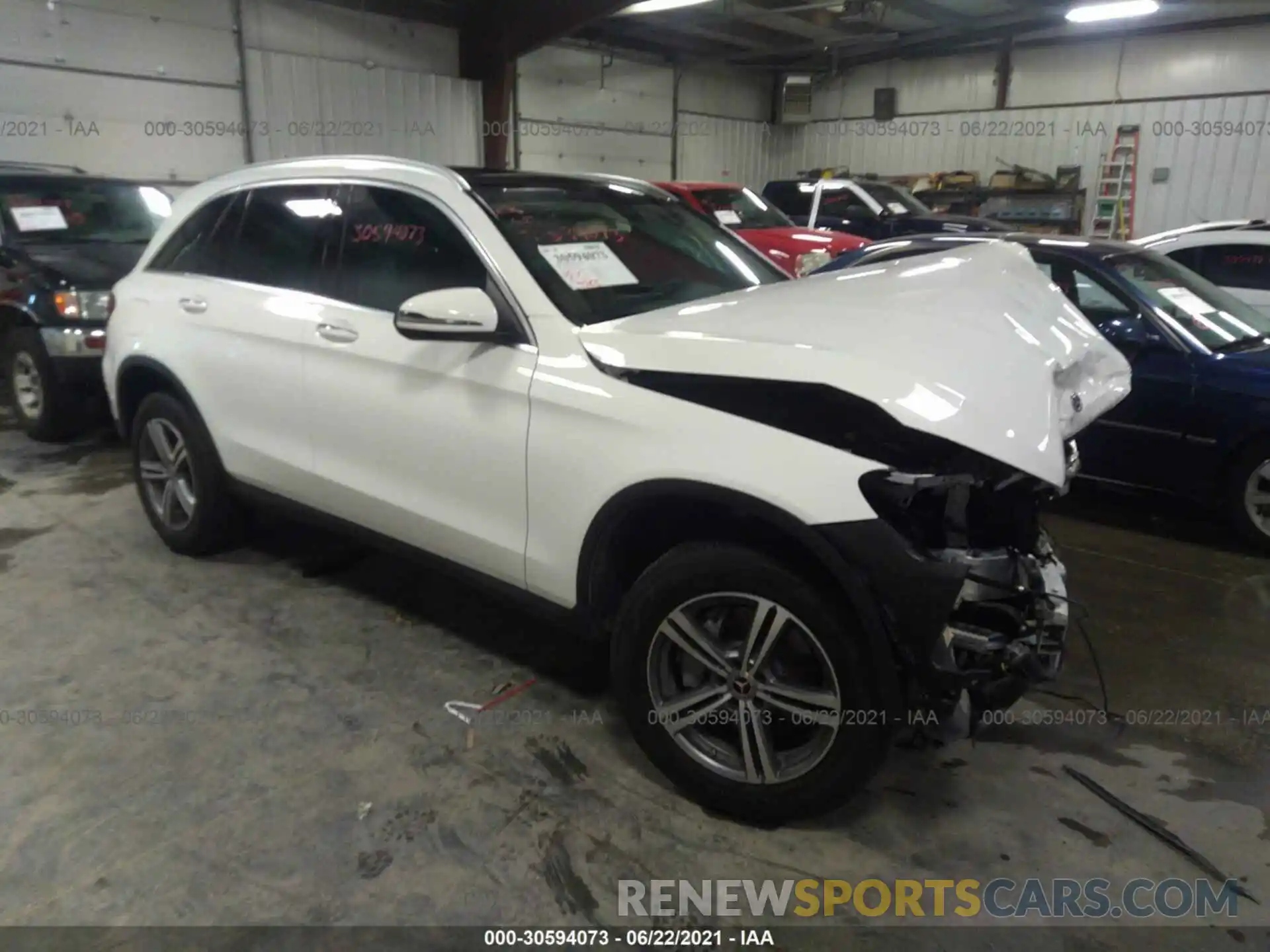 1 Фотография поврежденного автомобиля WDC0G8EB9LF682926 MERCEDES-BENZ GLC 2020