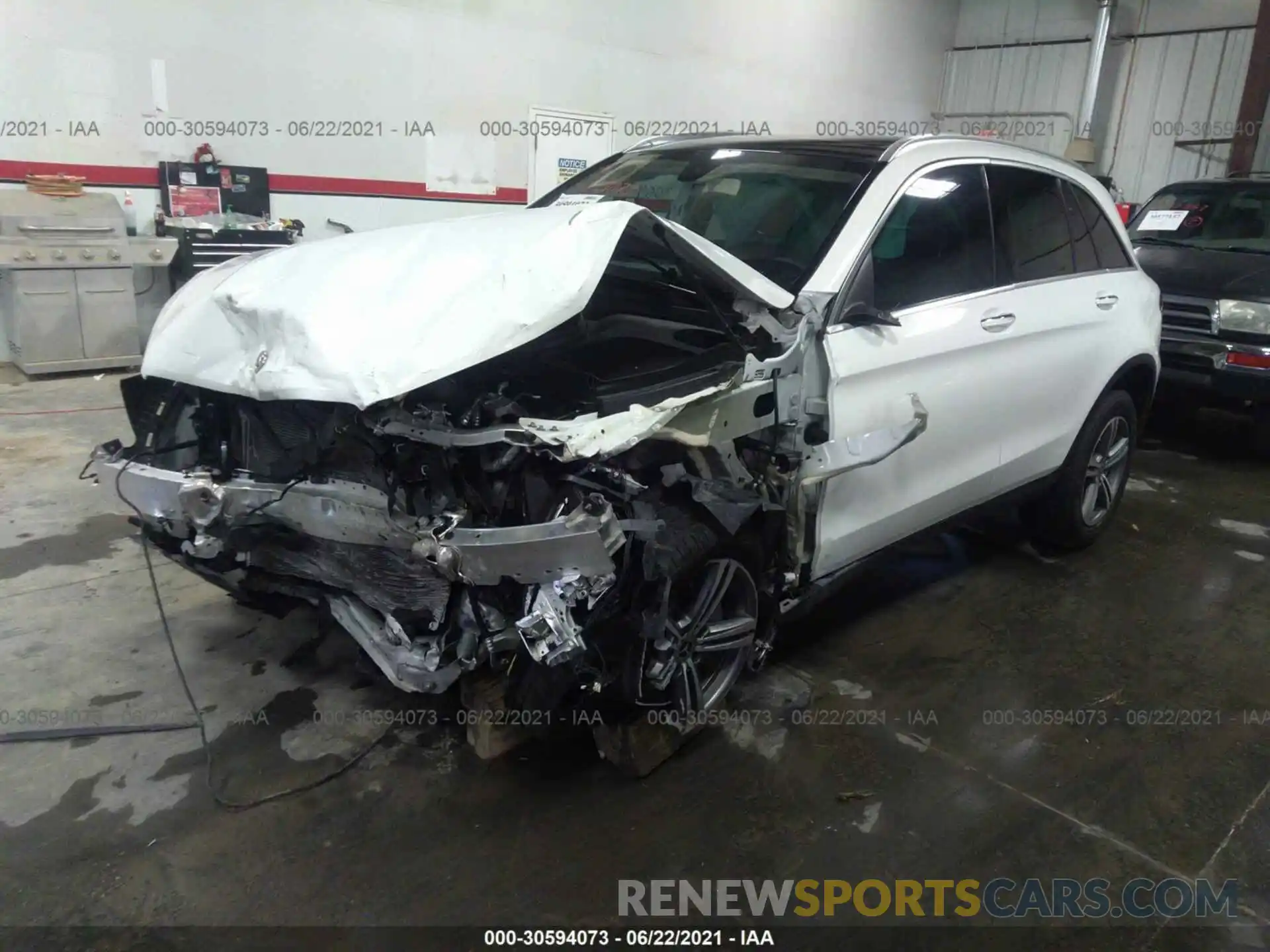 2 Photograph of a damaged car WDC0G8EB9LF682926 MERCEDES-BENZ GLC 2020