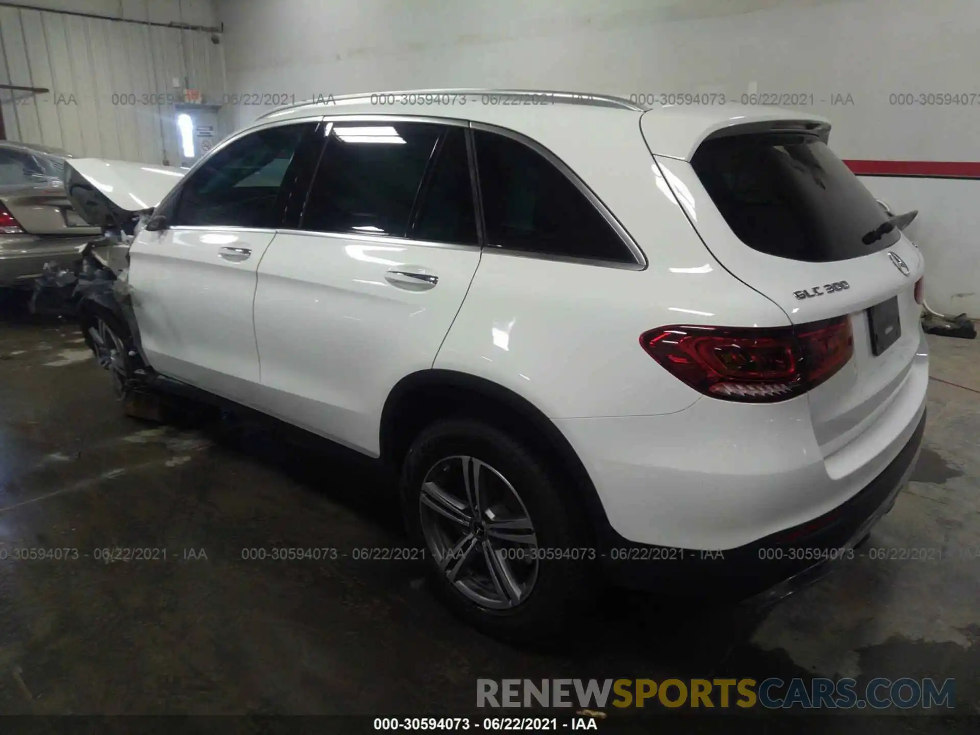 3 Photograph of a damaged car WDC0G8EB9LF682926 MERCEDES-BENZ GLC 2020