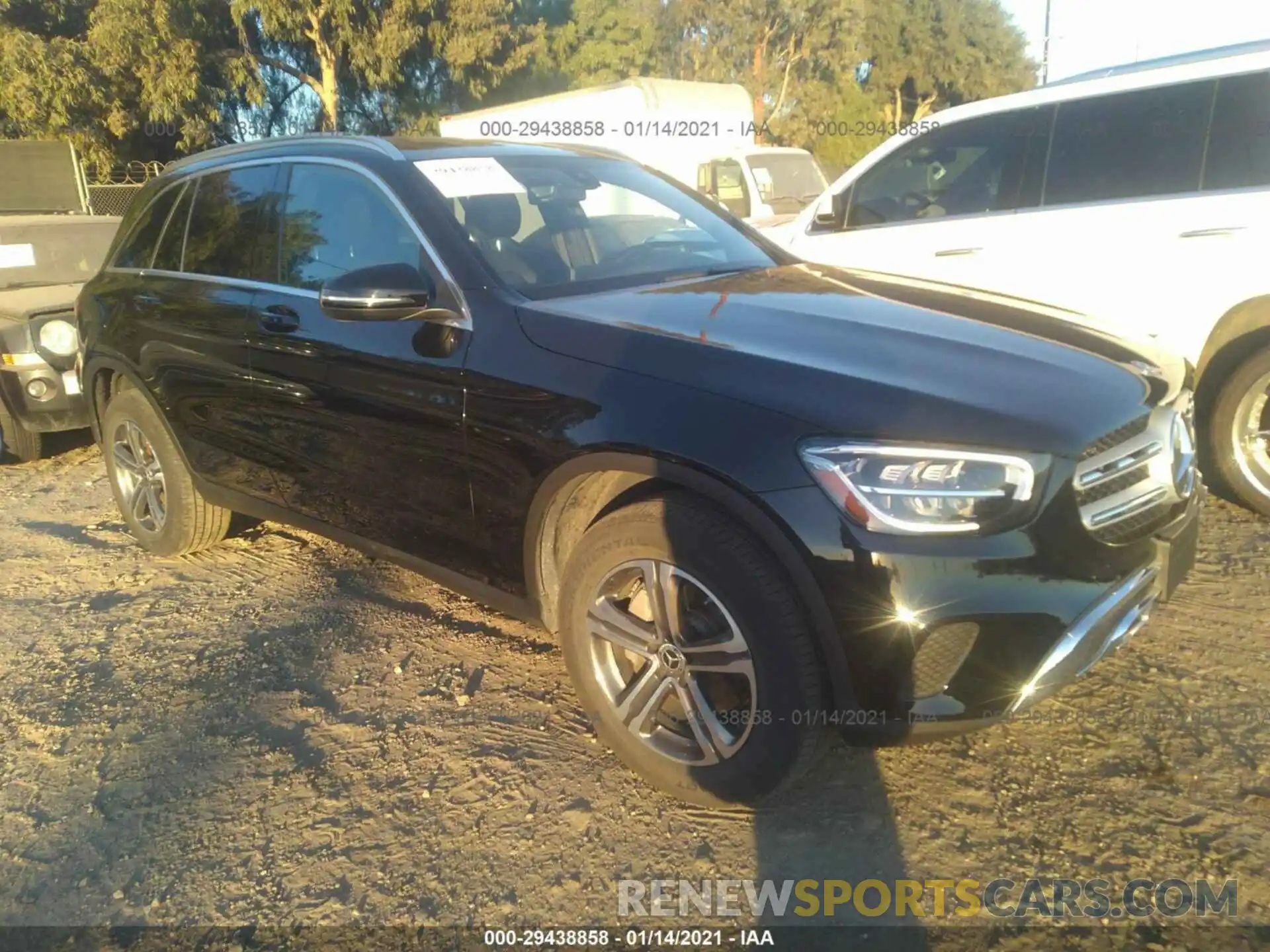 1 Photograph of a damaged car WDC0G8EBXLF707137 MERCEDES-BENZ GLC 2020