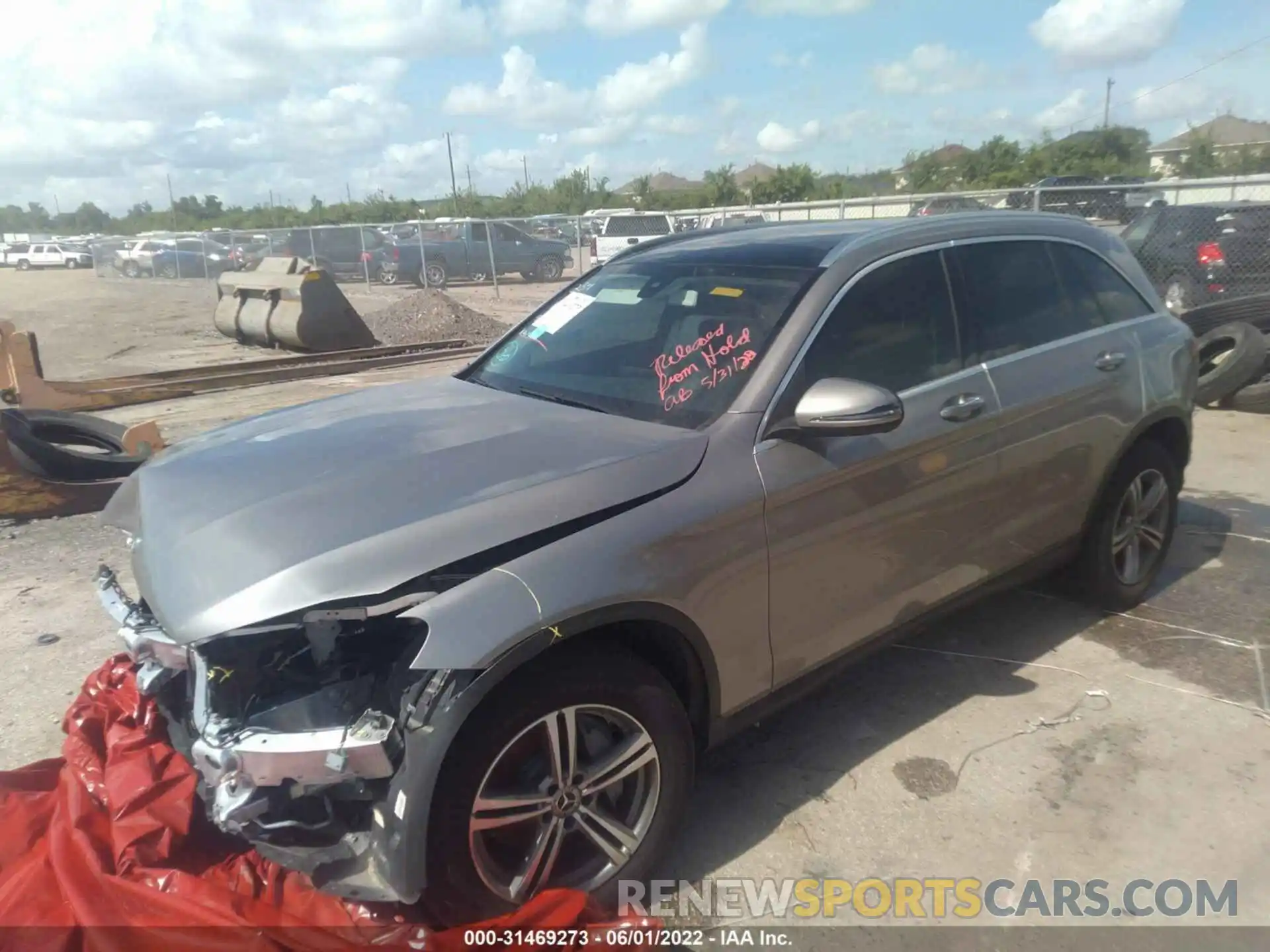 2 Photograph of a damaged car WDC0G8EBXLF722852 MERCEDES-BENZ GLC 2020