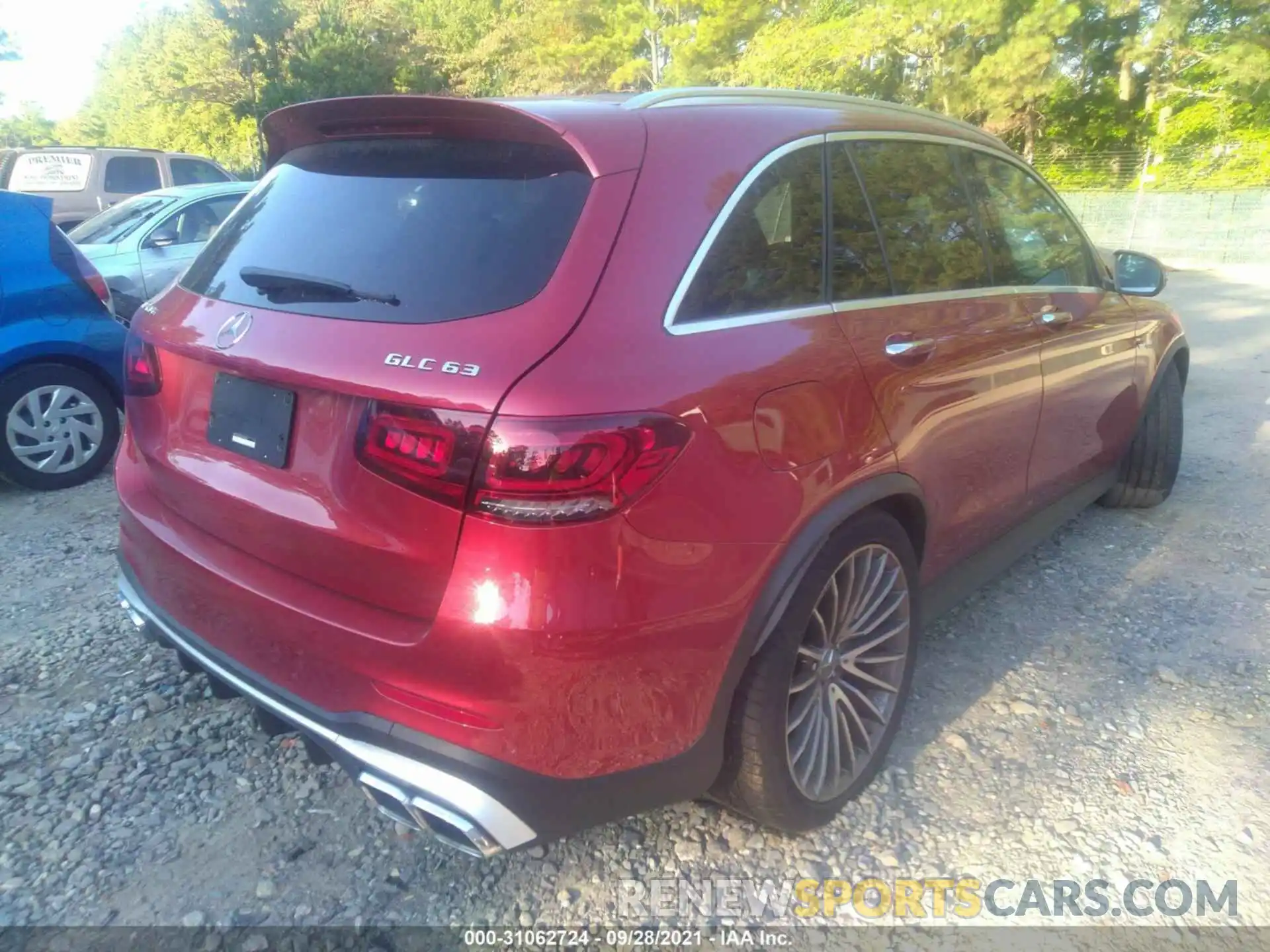 4 Photograph of a damaged car WDC0G8JB1LF696230 MERCEDES-BENZ GLC 2020