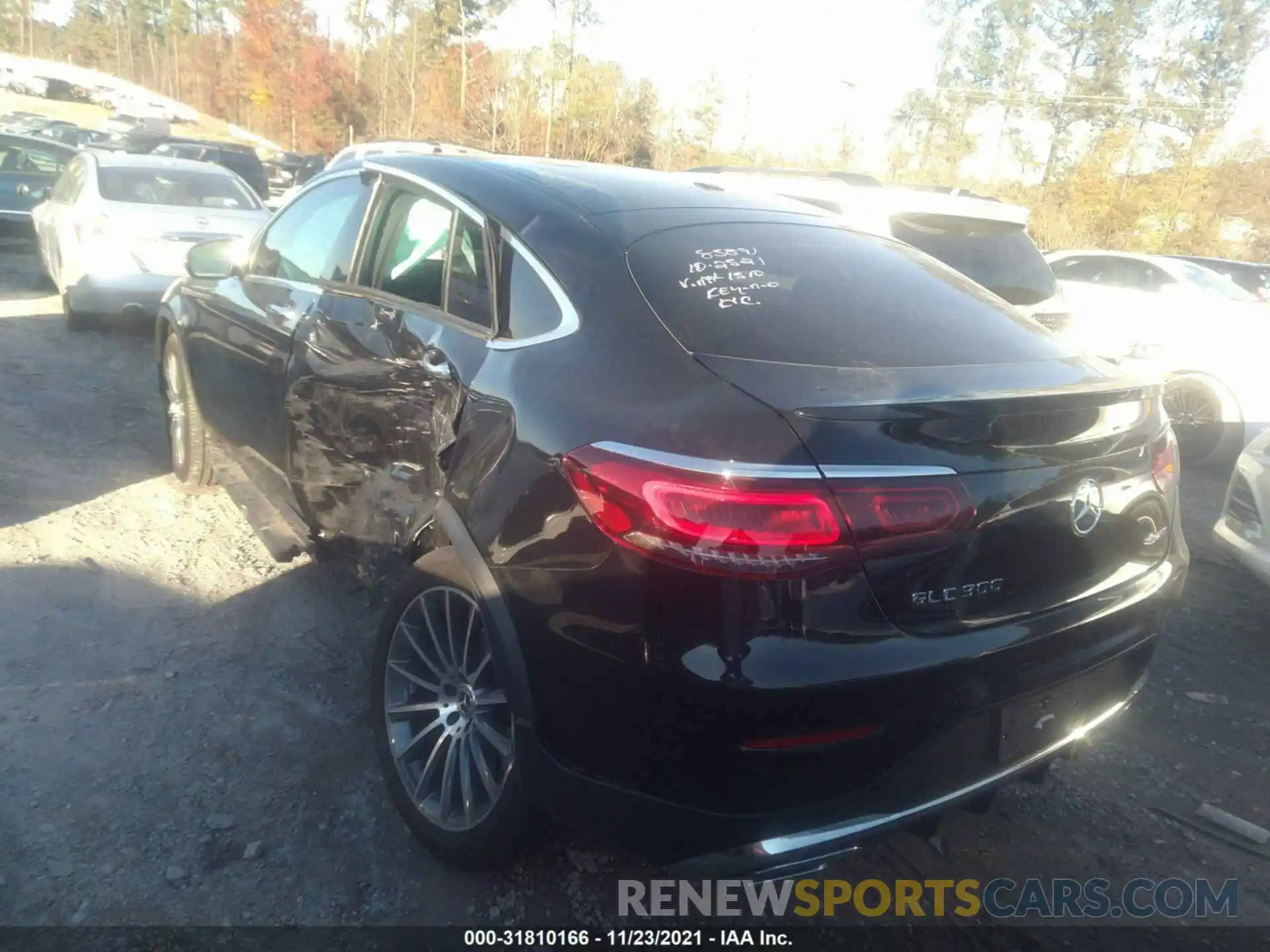 3 Photograph of a damaged car WDC0J8EB2LF711510 MERCEDES-BENZ GLC 2020