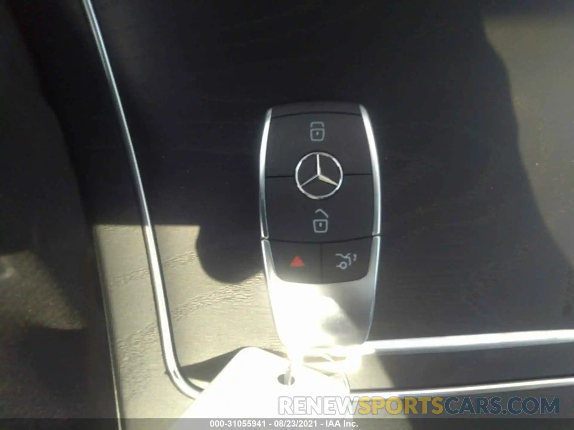 11 Photograph of a damaged car W1N0G6EB2MF954060 MERCEDES-BENZ GLC 2021