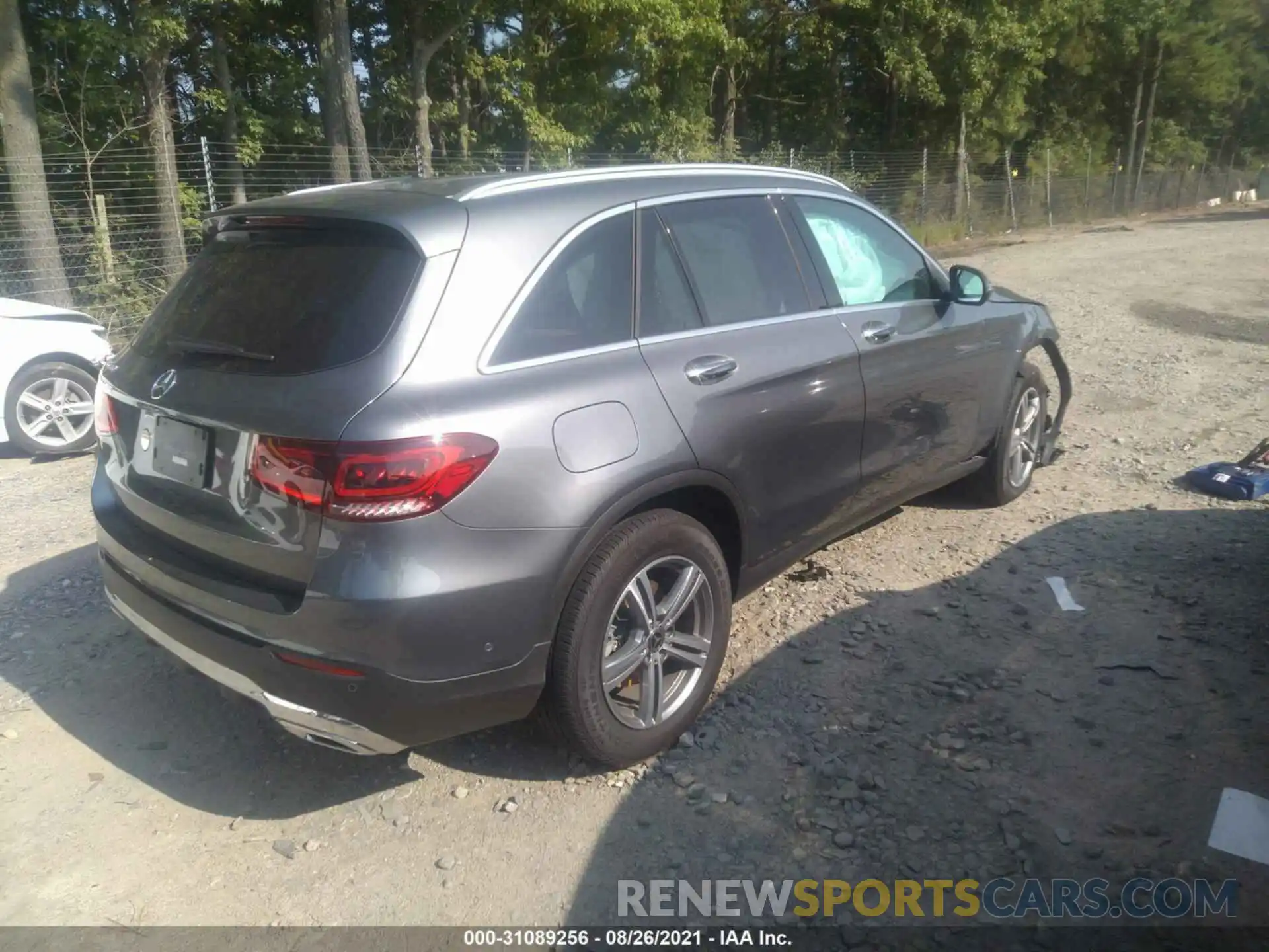 4 Photograph of a damaged car W1N0G8DB0MF875922 MERCEDES-BENZ GLC 2021