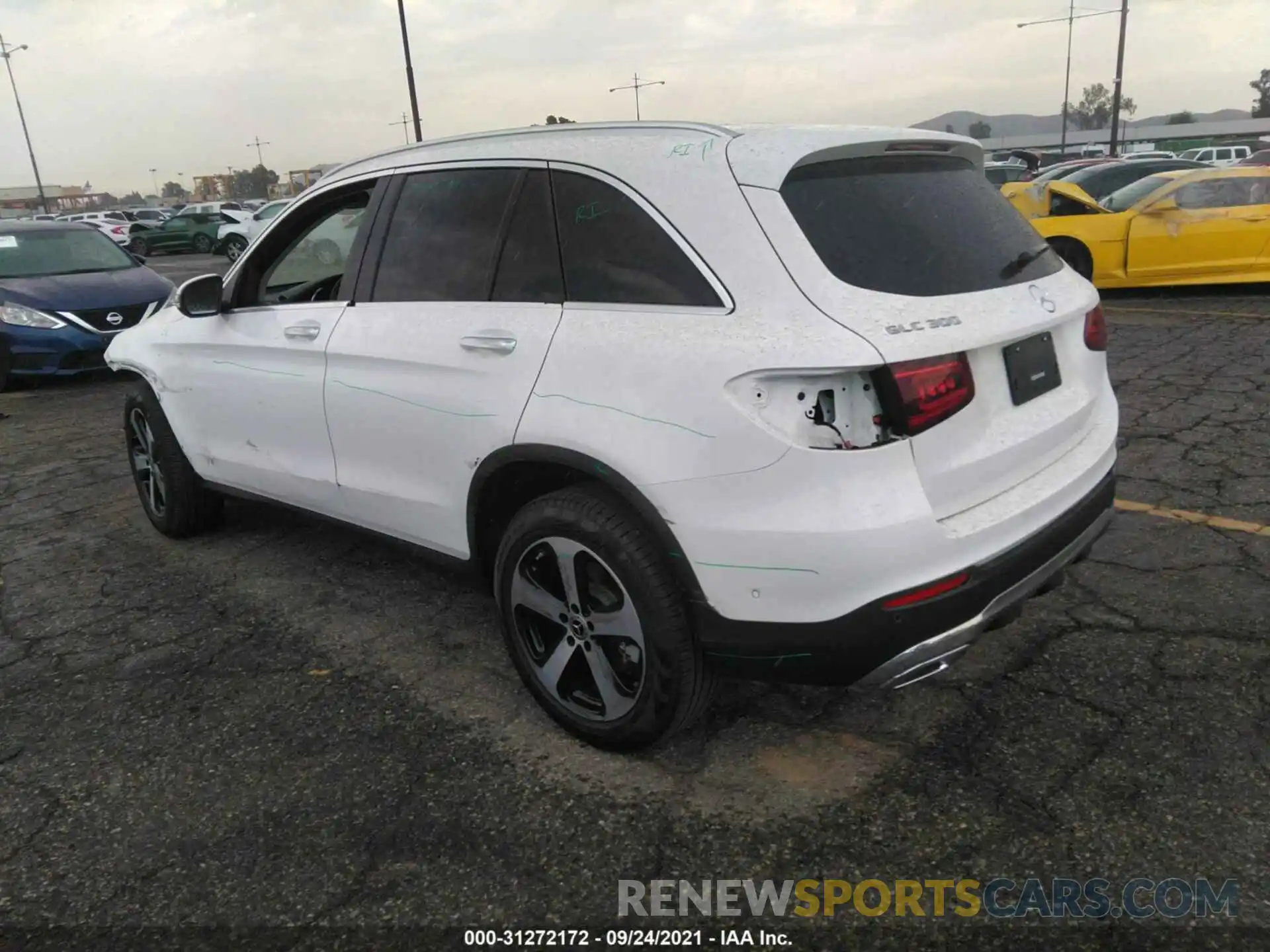 3 Photograph of a damaged car W1N0G8DB1MV263119 MERCEDES-BENZ GLC 2021