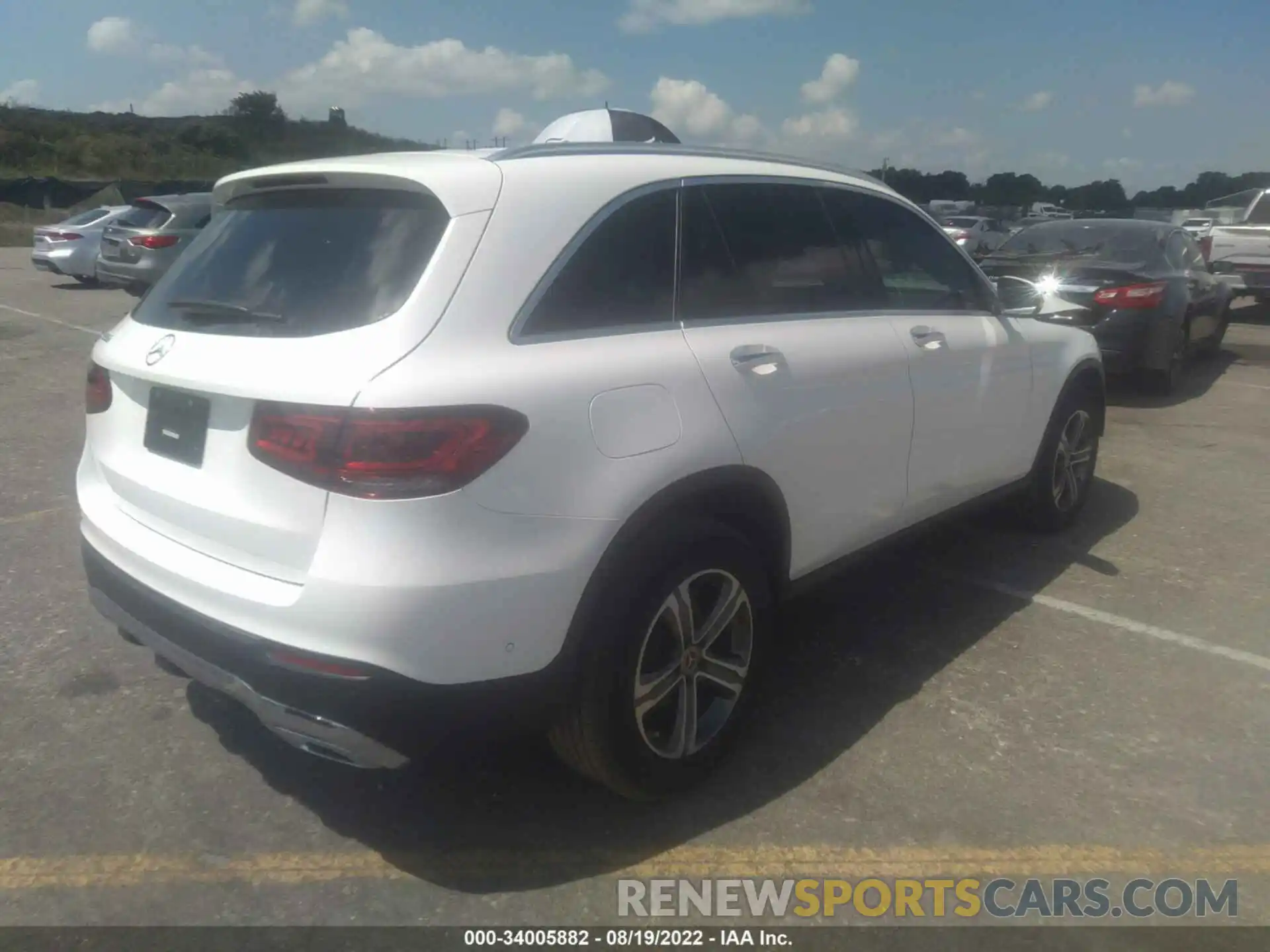 4 Photograph of a damaged car W1N0G8DB2MF962155 MERCEDES-BENZ GLC 2021