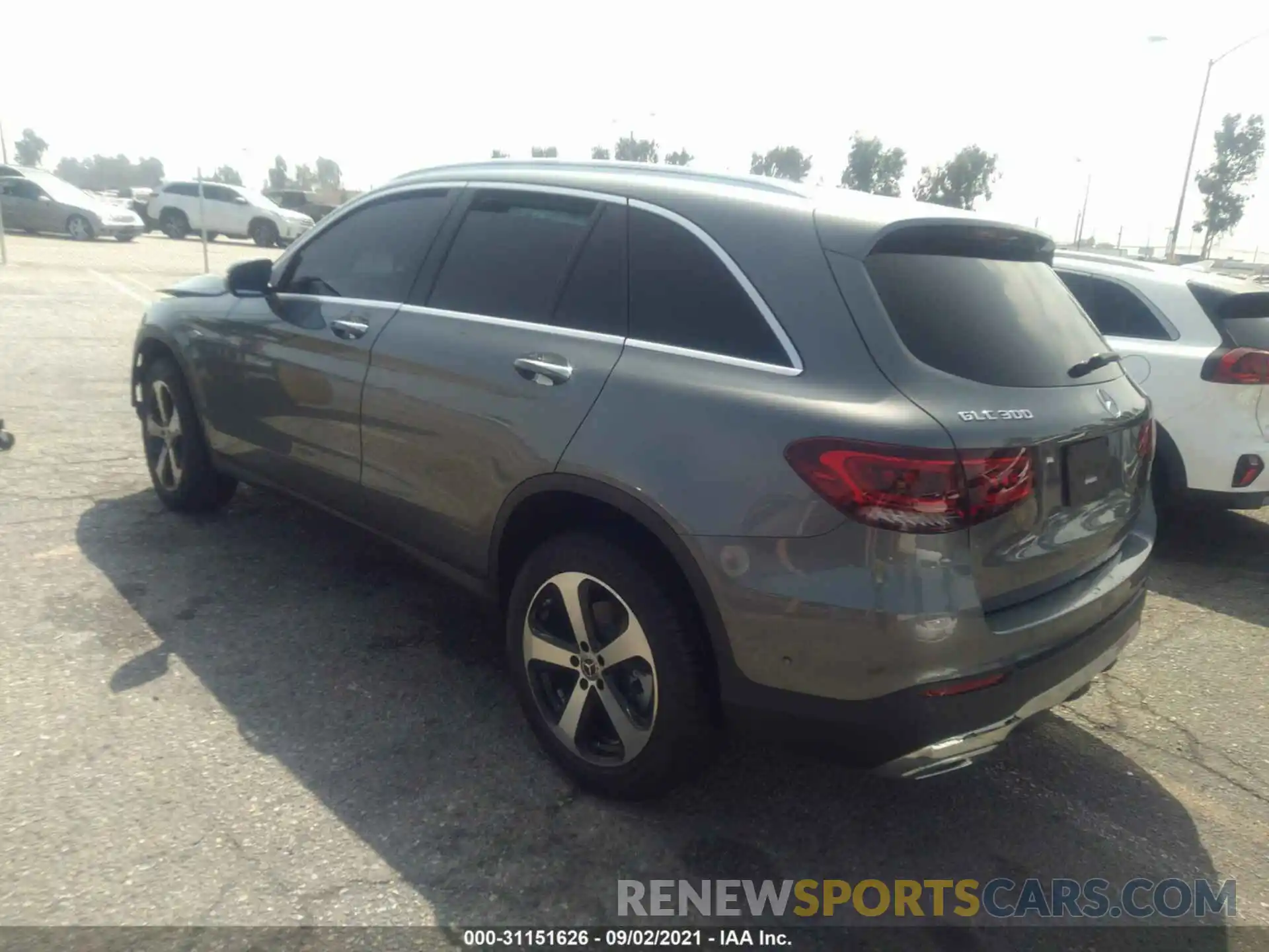 3 Photograph of a damaged car W1N0G8DB2MV278728 MERCEDES-BENZ GLC 2021