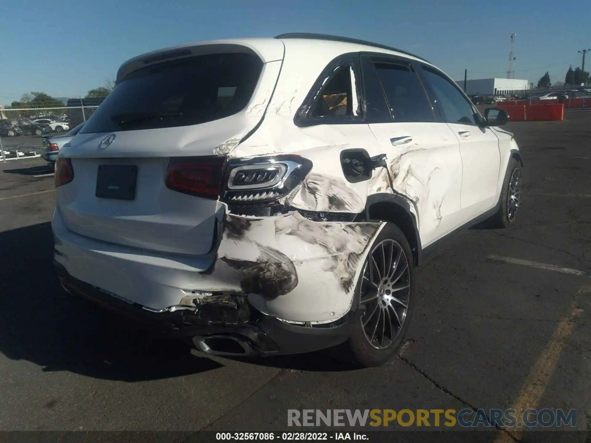 4 Photograph of a damaged car W1N0G8DB3MV308237 MERCEDES-BENZ GLC 2021