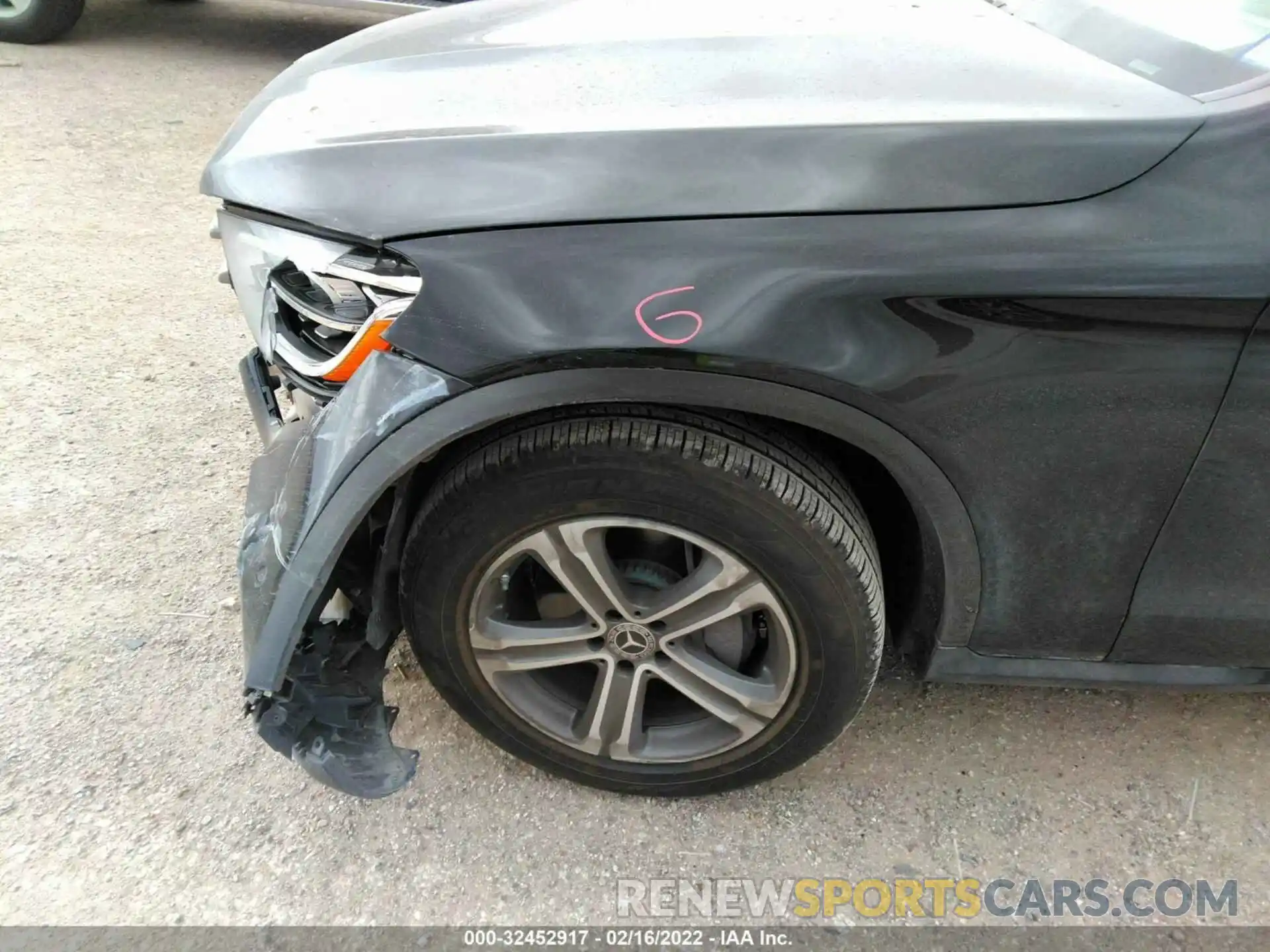 11 Photograph of a damaged car W1N0G8DB3MV313938 MERCEDES-BENZ GLC 2021