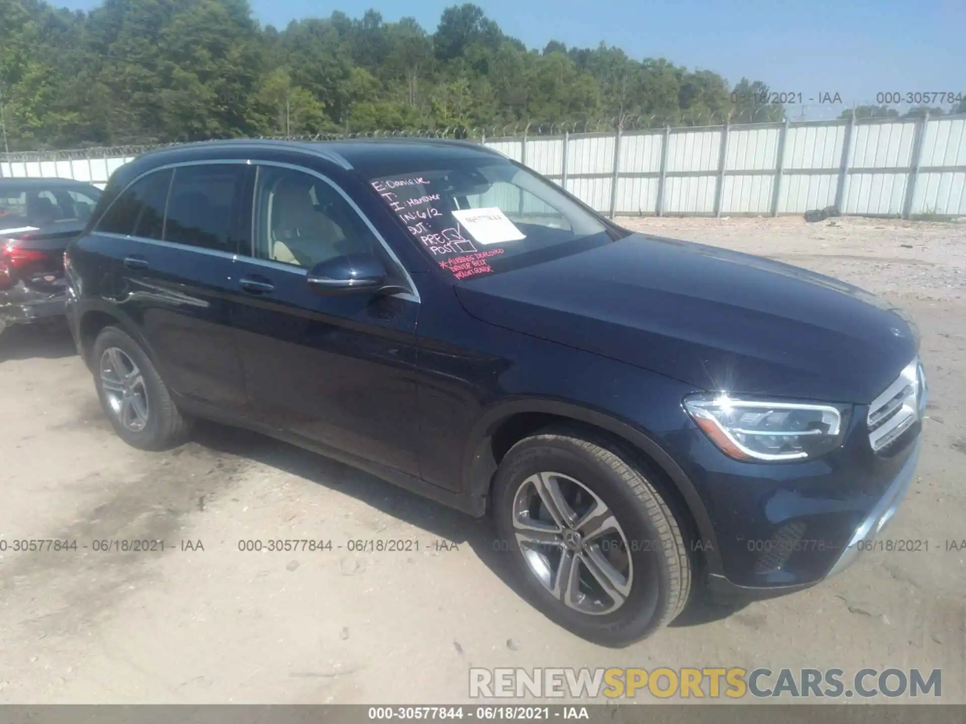 1 Photograph of a damaged car W1N0G8DB4MF870125 MERCEDES-BENZ GLC 2021