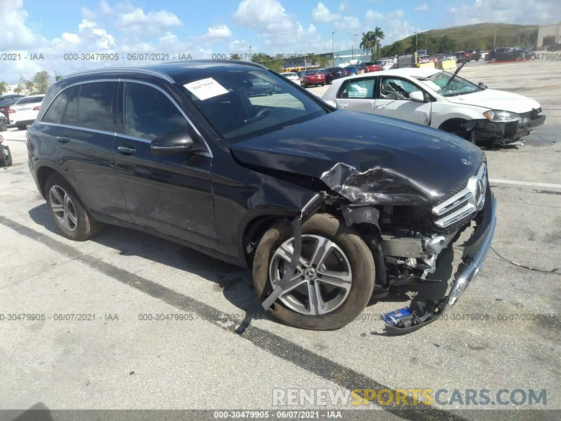 1 Photograph of a damaged car W1N0G8DB4MF898989 MERCEDES-BENZ GLC 2021