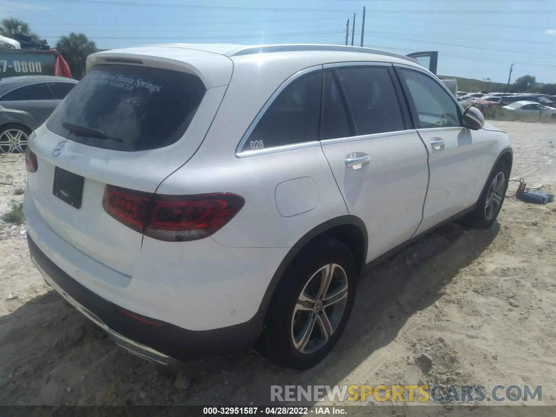 4 Фотография поврежденного автомобиля W1N0G8DB4MF939282 MERCEDES-BENZ GLC 2021