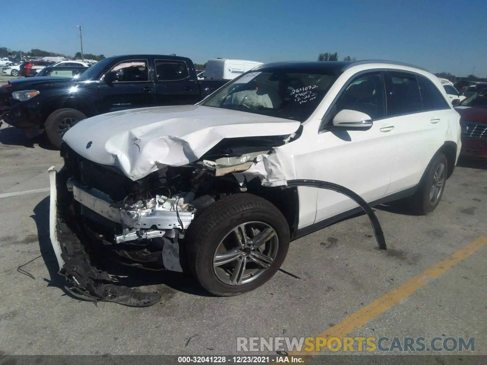 2 Photograph of a damaged car W1N0G8DB6MV264072 MERCEDES-BENZ GLC 2021