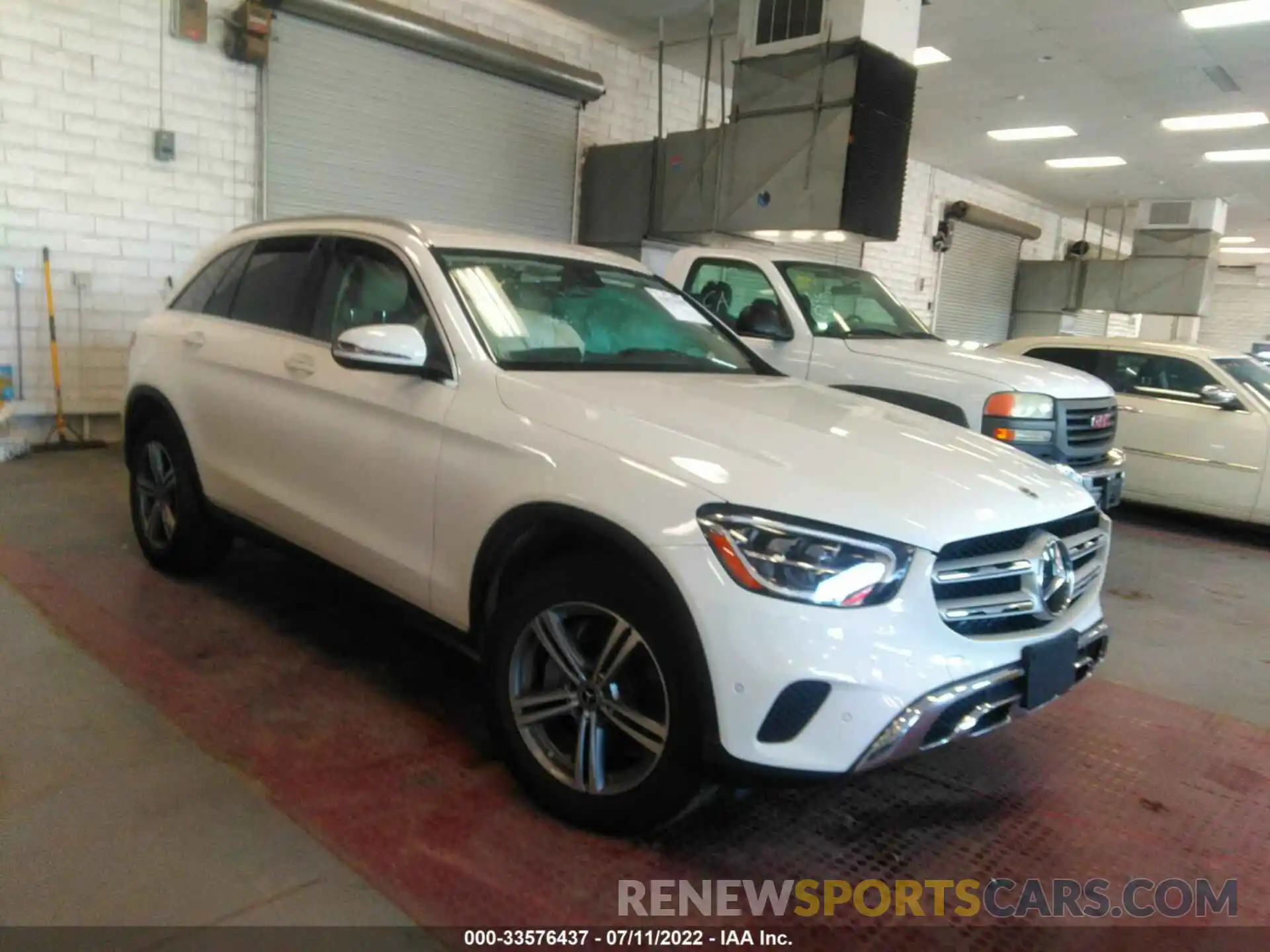 1 Фотография поврежденного автомобиля W1N0G8DB7MF911704 MERCEDES-BENZ GLC 2021