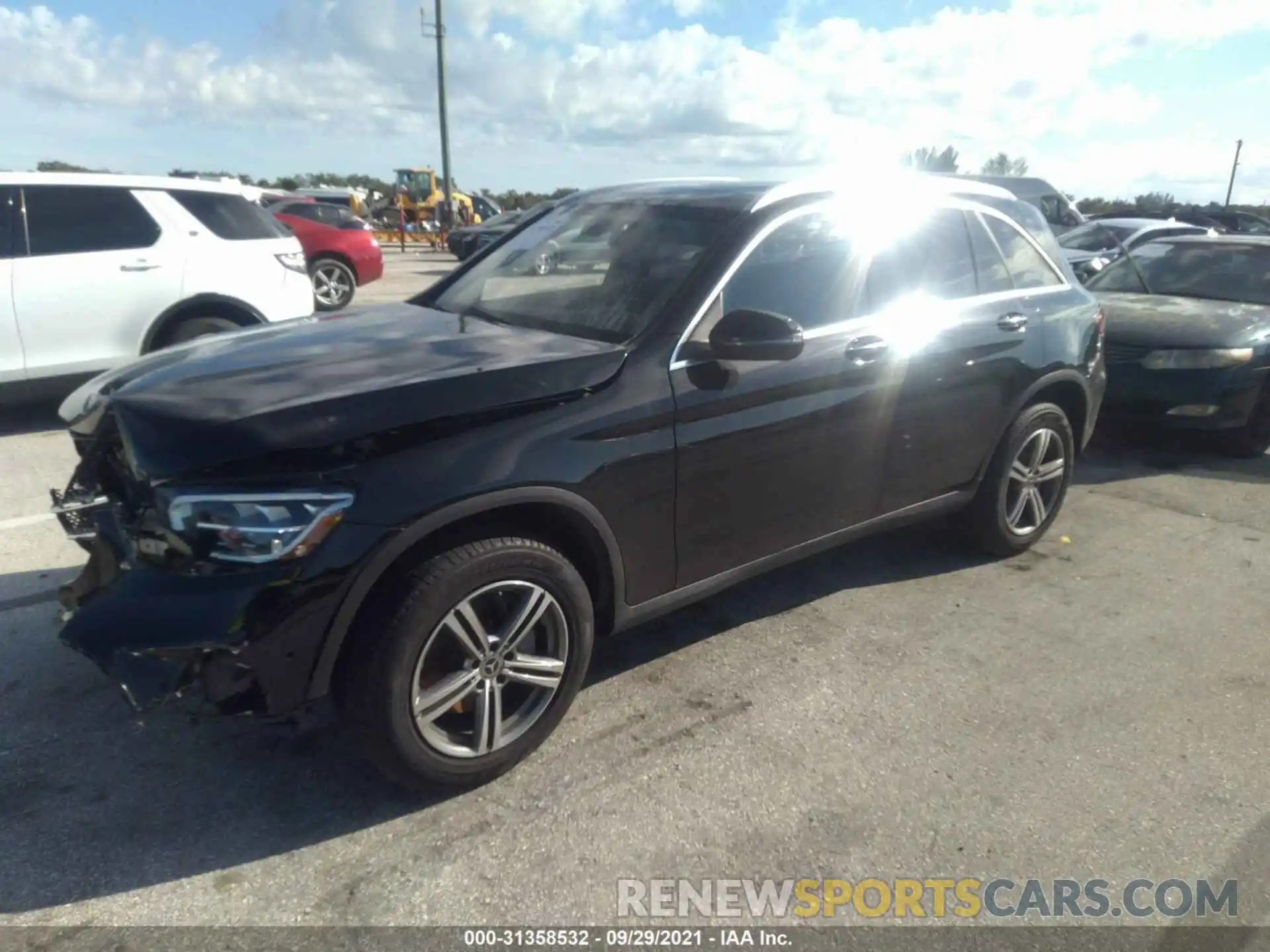 2 Photograph of a damaged car W1N0G8DB8MV263442 MERCEDES-BENZ GLC 2021