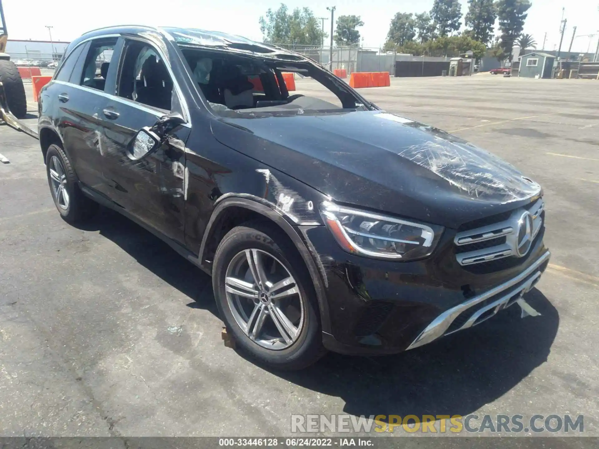 1 Фотография поврежденного автомобиля W1N0G8DBXMF876561 MERCEDES-BENZ GLC 2021