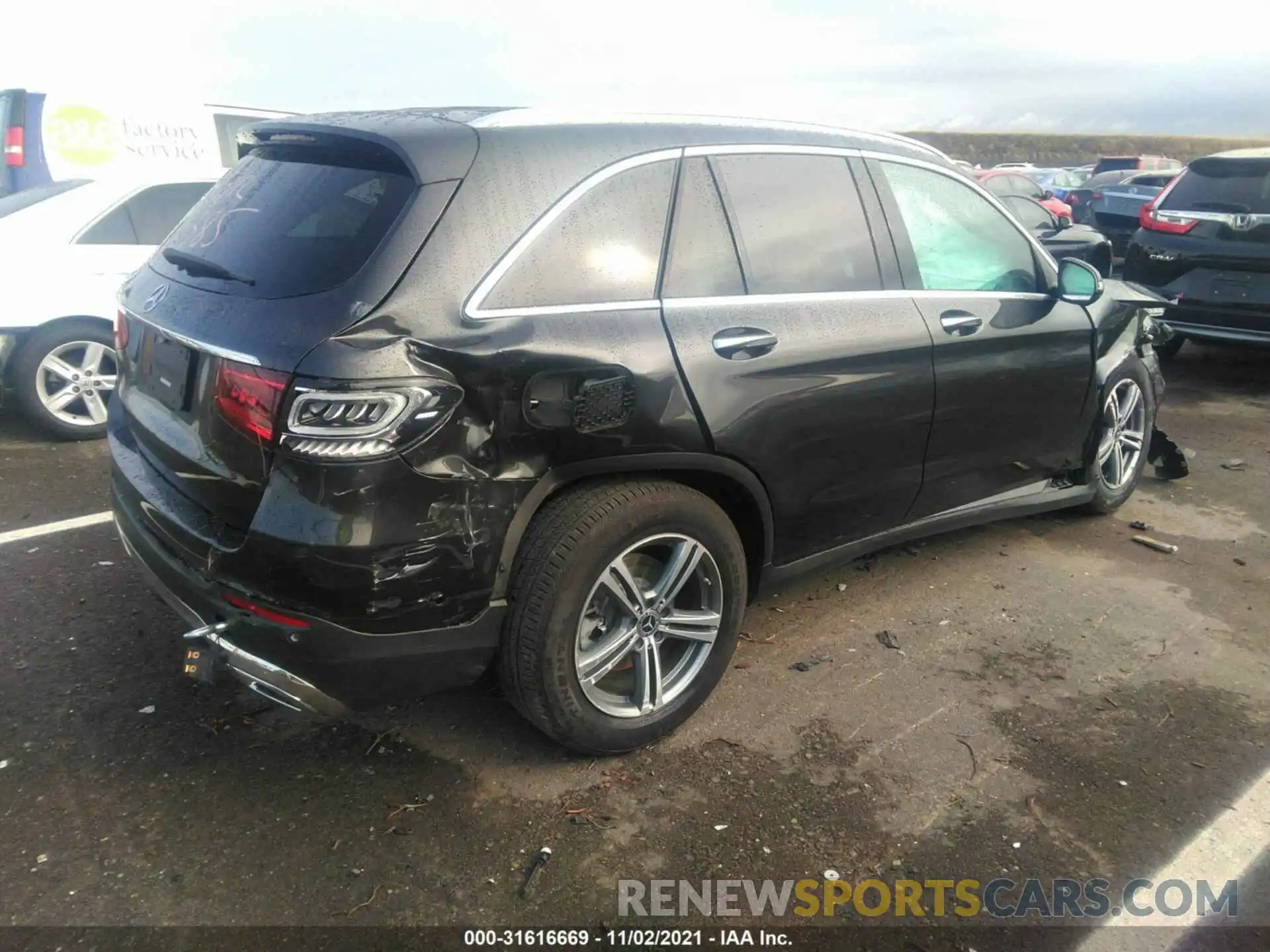 4 Photograph of a damaged car W1N0G8DBXMF927041 MERCEDES-BENZ GLC 2021