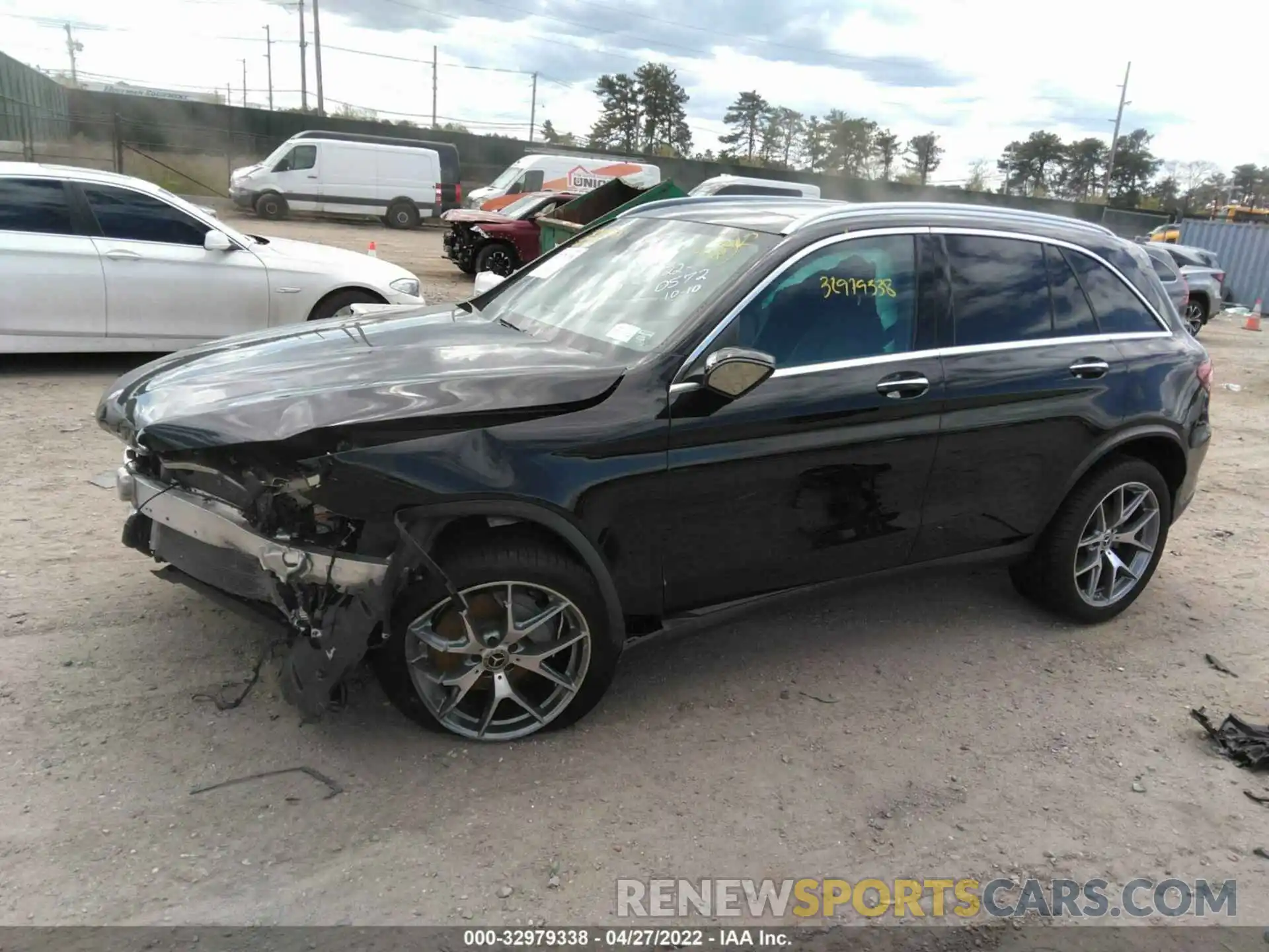 2 Photograph of a damaged car W1N0G8EB0MF870329 MERCEDES-BENZ GLC 2021