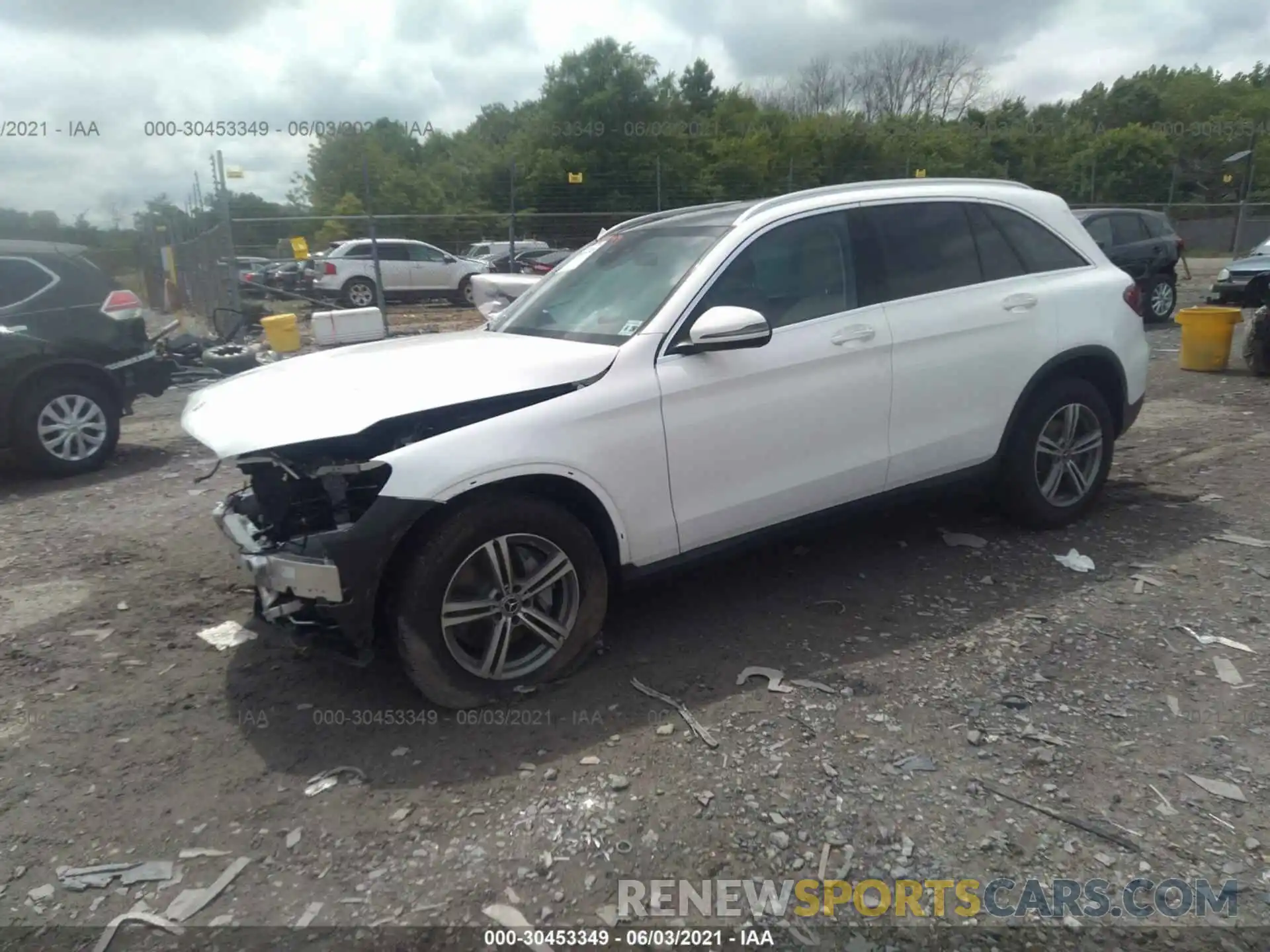 2 Photograph of a damaged car W1N0G8EB0MF902602 MERCEDES-BENZ GLC 2021