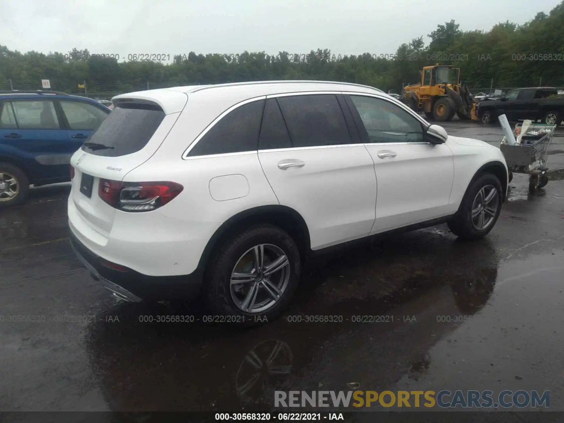 4 Photograph of a damaged car W1N0G8EB0MV301051 MERCEDES-BENZ GLC 2021