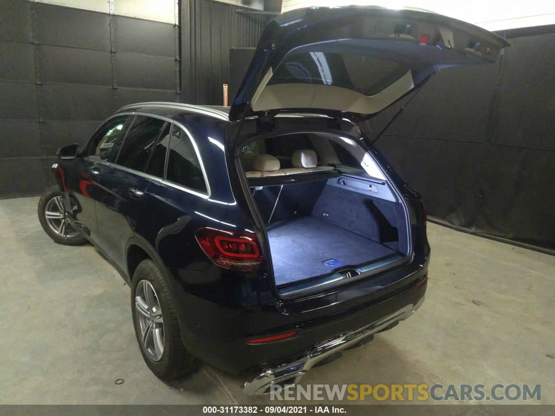 3 Photograph of a damaged car W1N0G8EB1MF956345 MERCEDES-BENZ GLC 2021