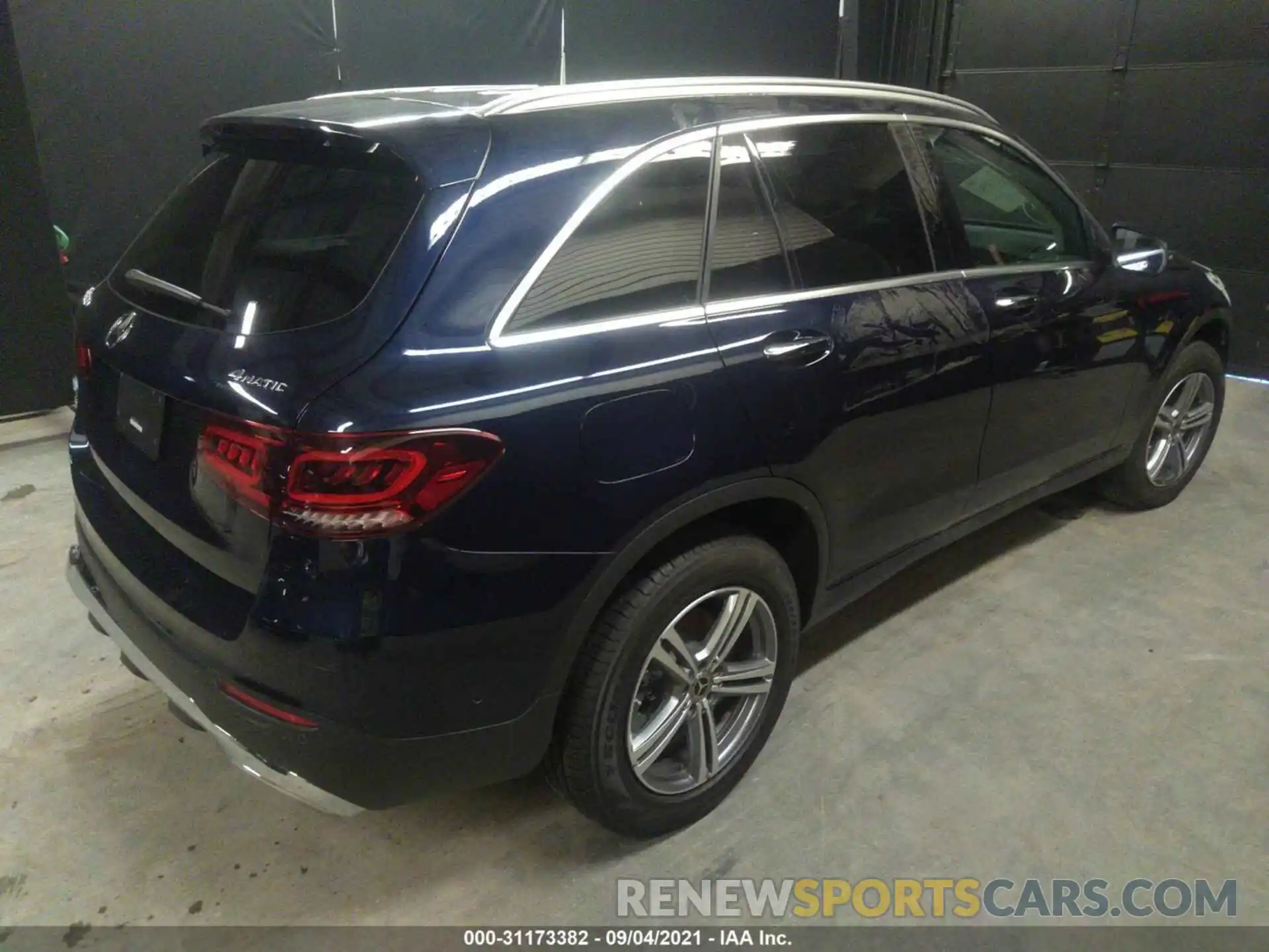 4 Photograph of a damaged car W1N0G8EB1MF956345 MERCEDES-BENZ GLC 2021