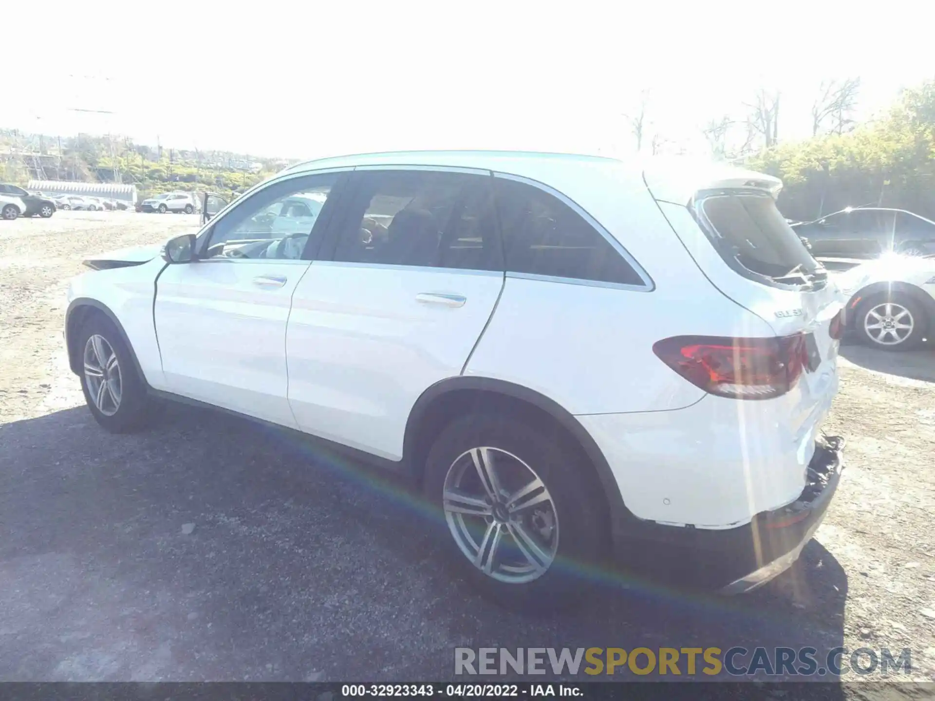 3 Photograph of a damaged car W1N0G8EB4MF883116 MERCEDES-BENZ GLC 2021