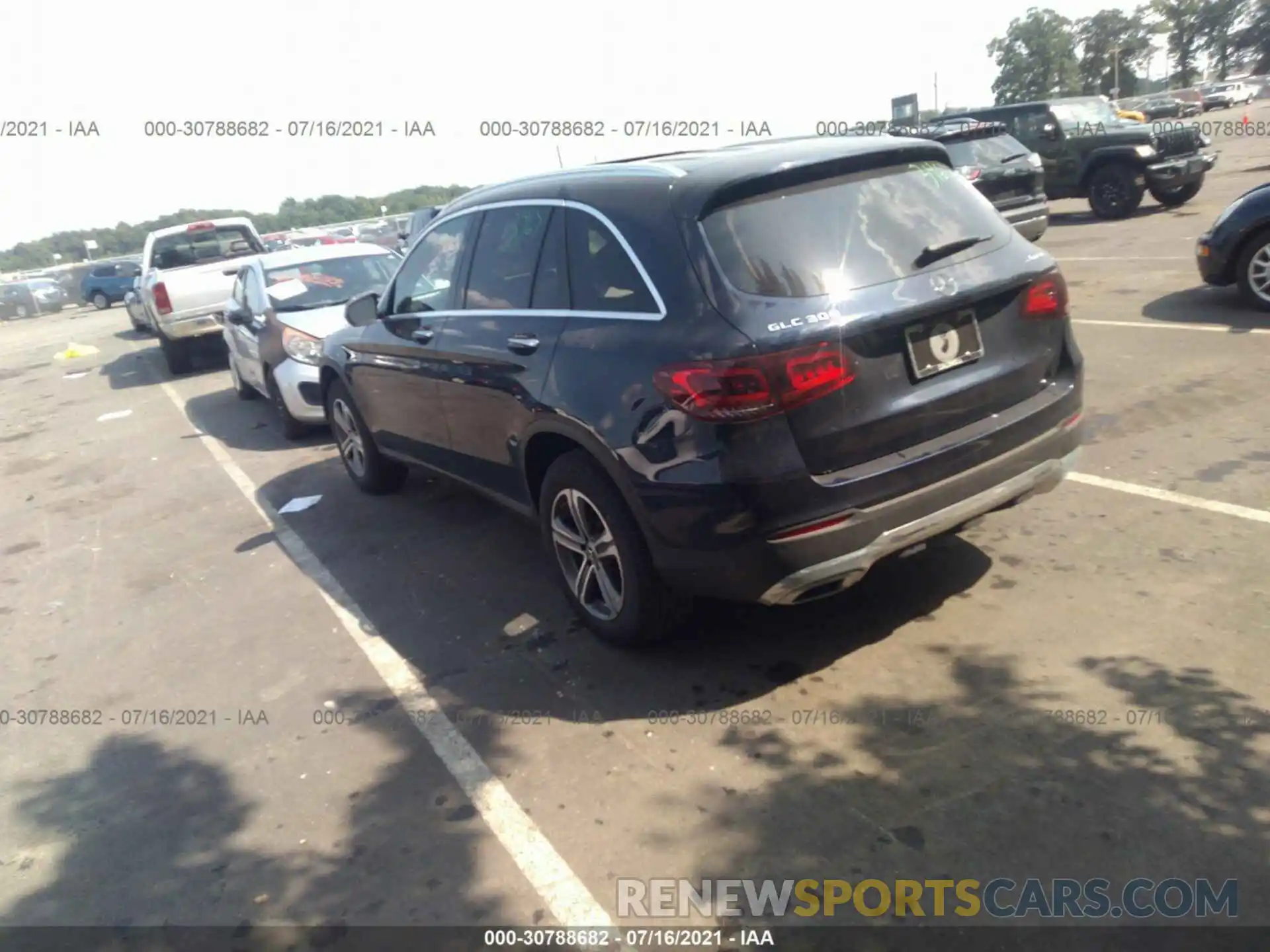 3 Photograph of a damaged car W1N0G8EB5MF873212 MERCEDES-BENZ GLC 2021