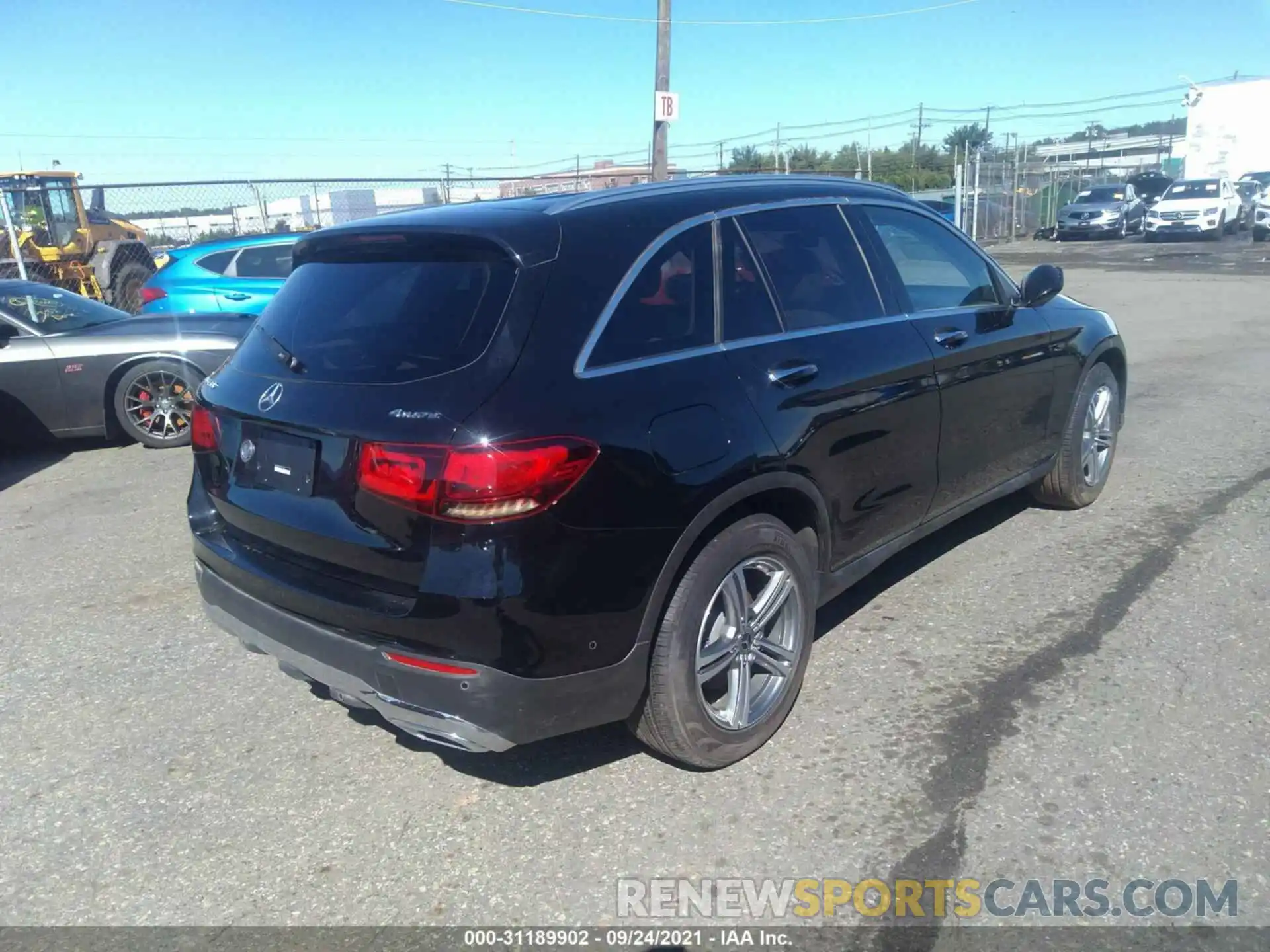 4 Photograph of a damaged car W1N0G8EB7MV290436 MERCEDES-BENZ GLC 2021