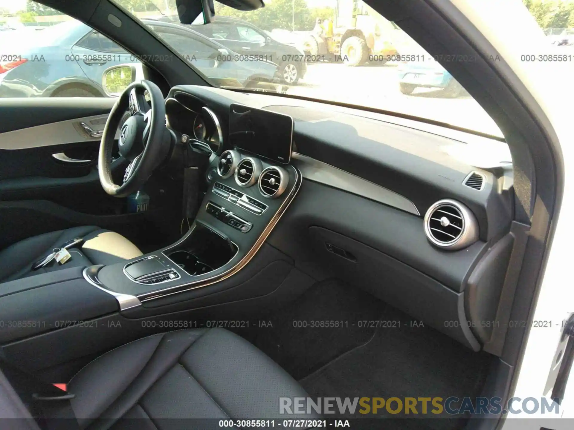 5 Photograph of a damaged car W1N0G8EB7MV293658 MERCEDES-BENZ GLC 2021