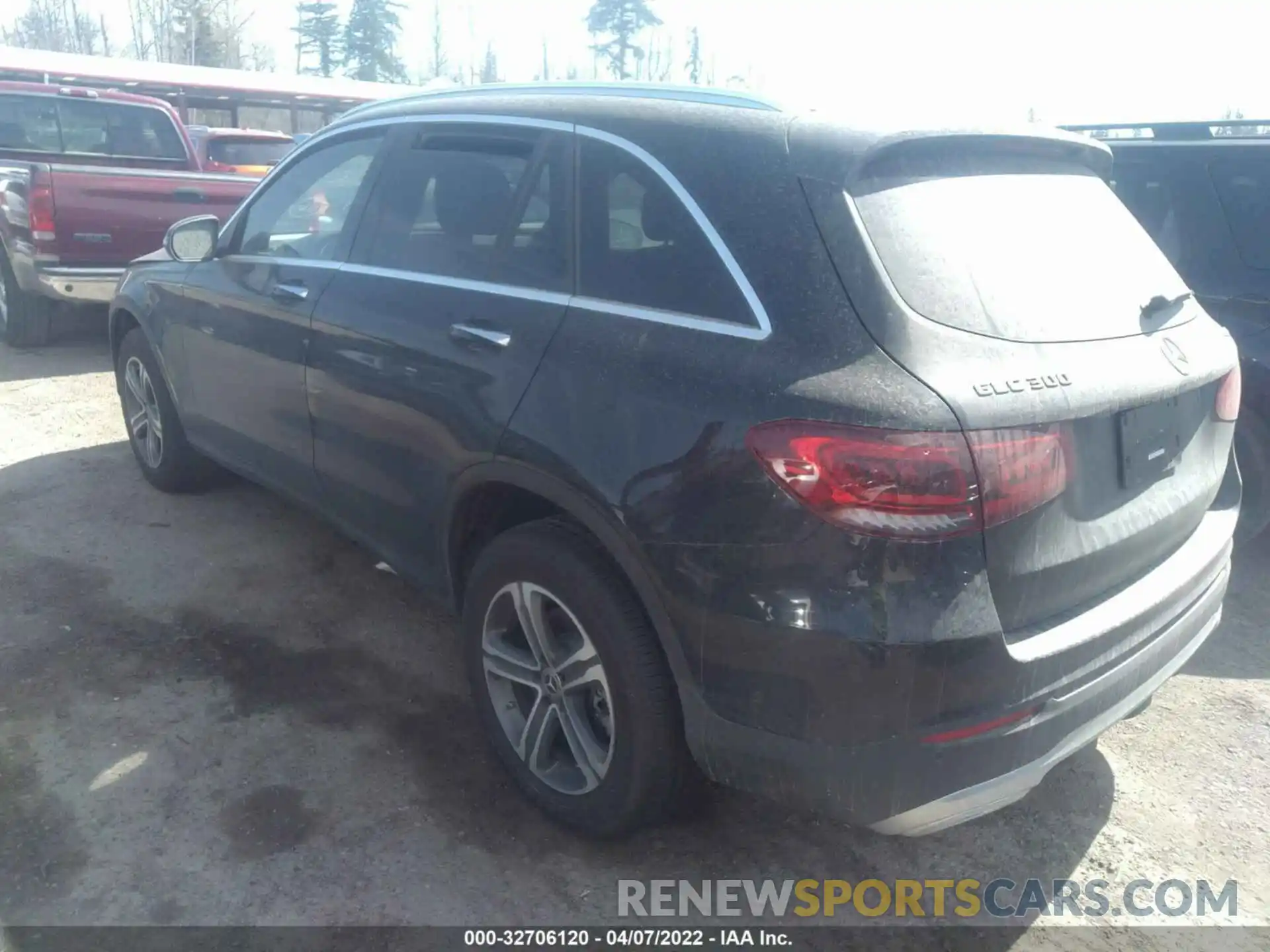 3 Photograph of a damaged car W1N0G8EB8MF886603 MERCEDES-BENZ GLC 2021