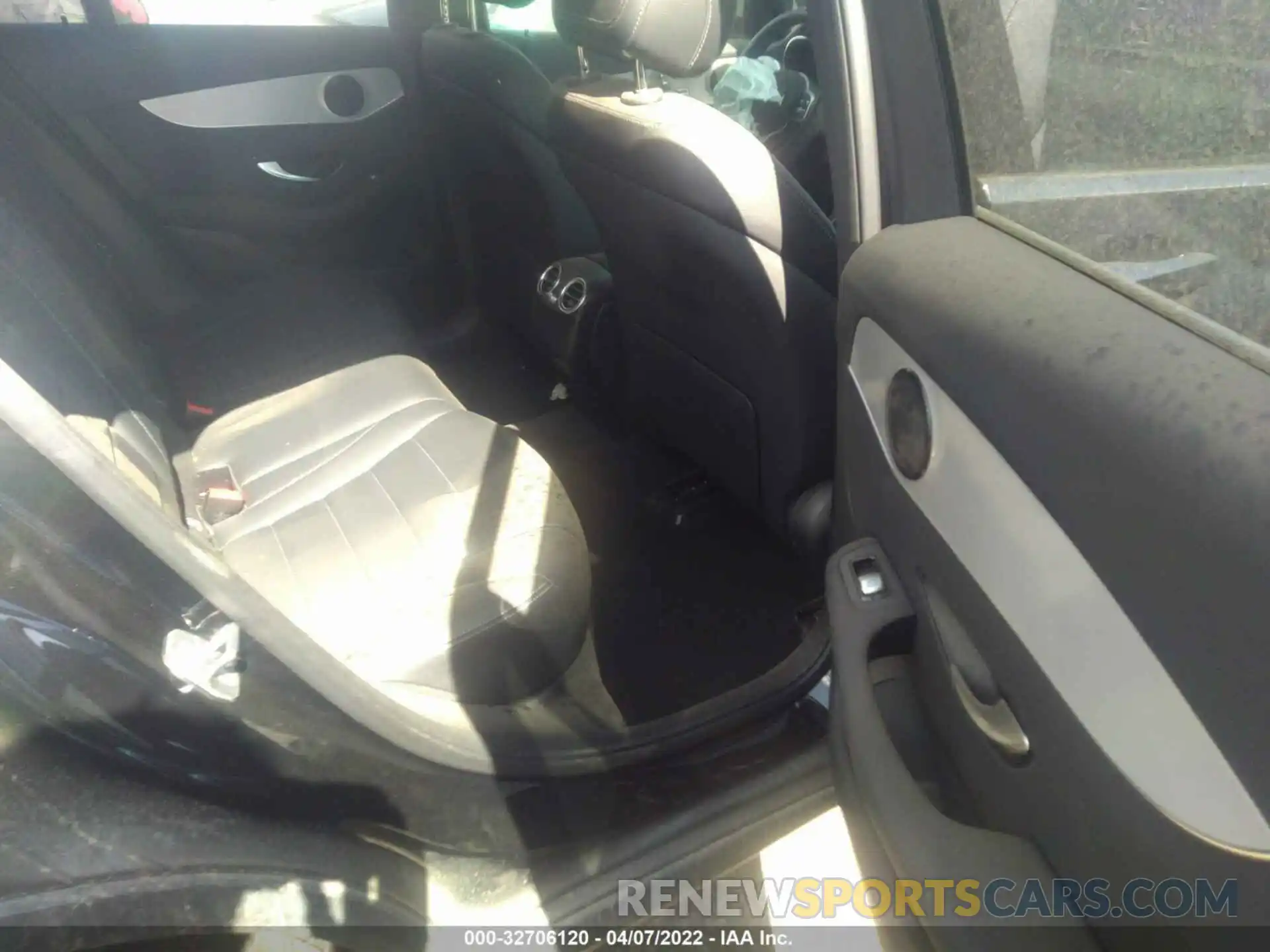 8 Photograph of a damaged car W1N0G8EB8MF886603 MERCEDES-BENZ GLC 2021