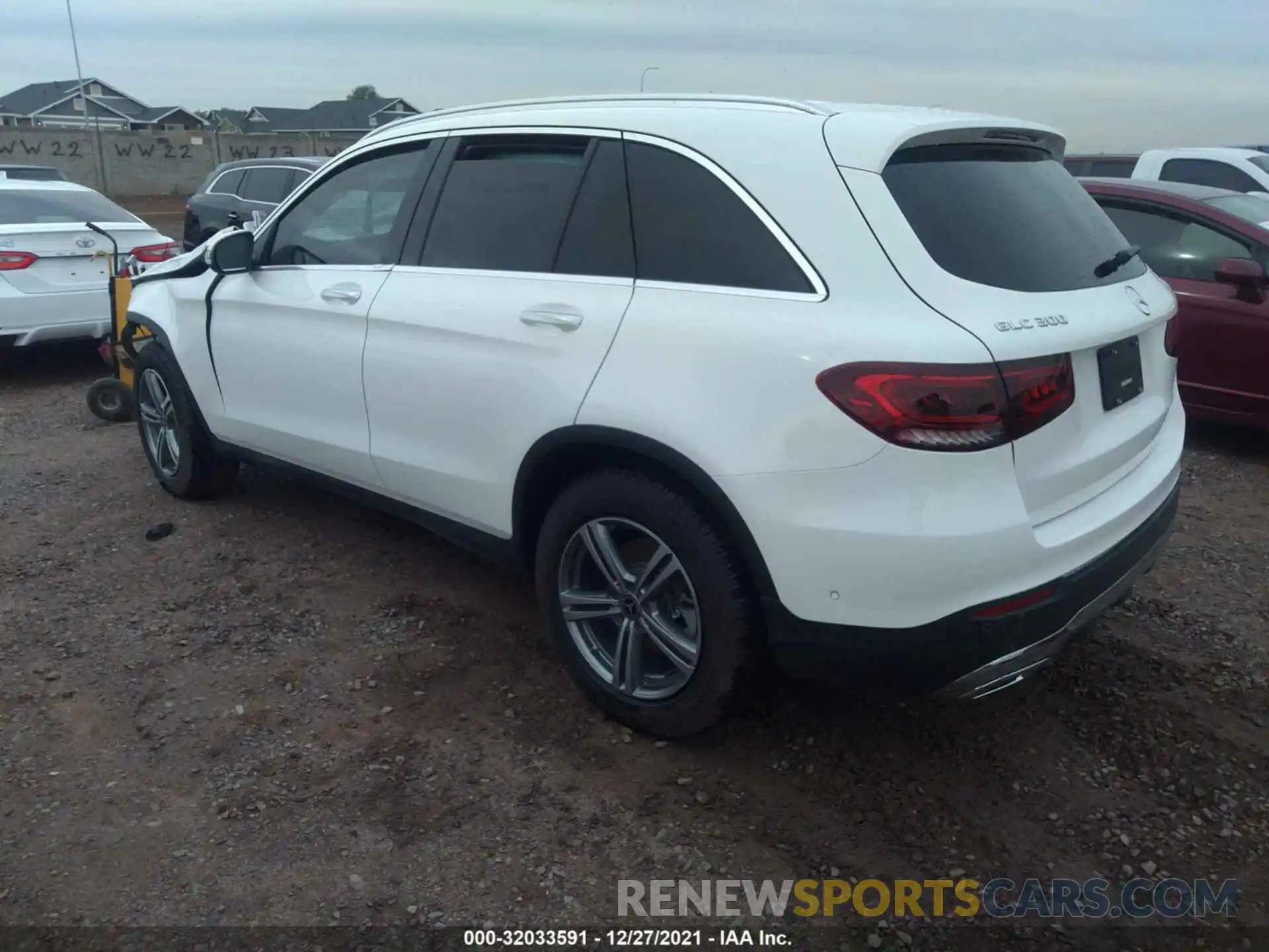 3 Photograph of a damaged car W1N0G8EB9MV289322 MERCEDES-BENZ GLC 2021