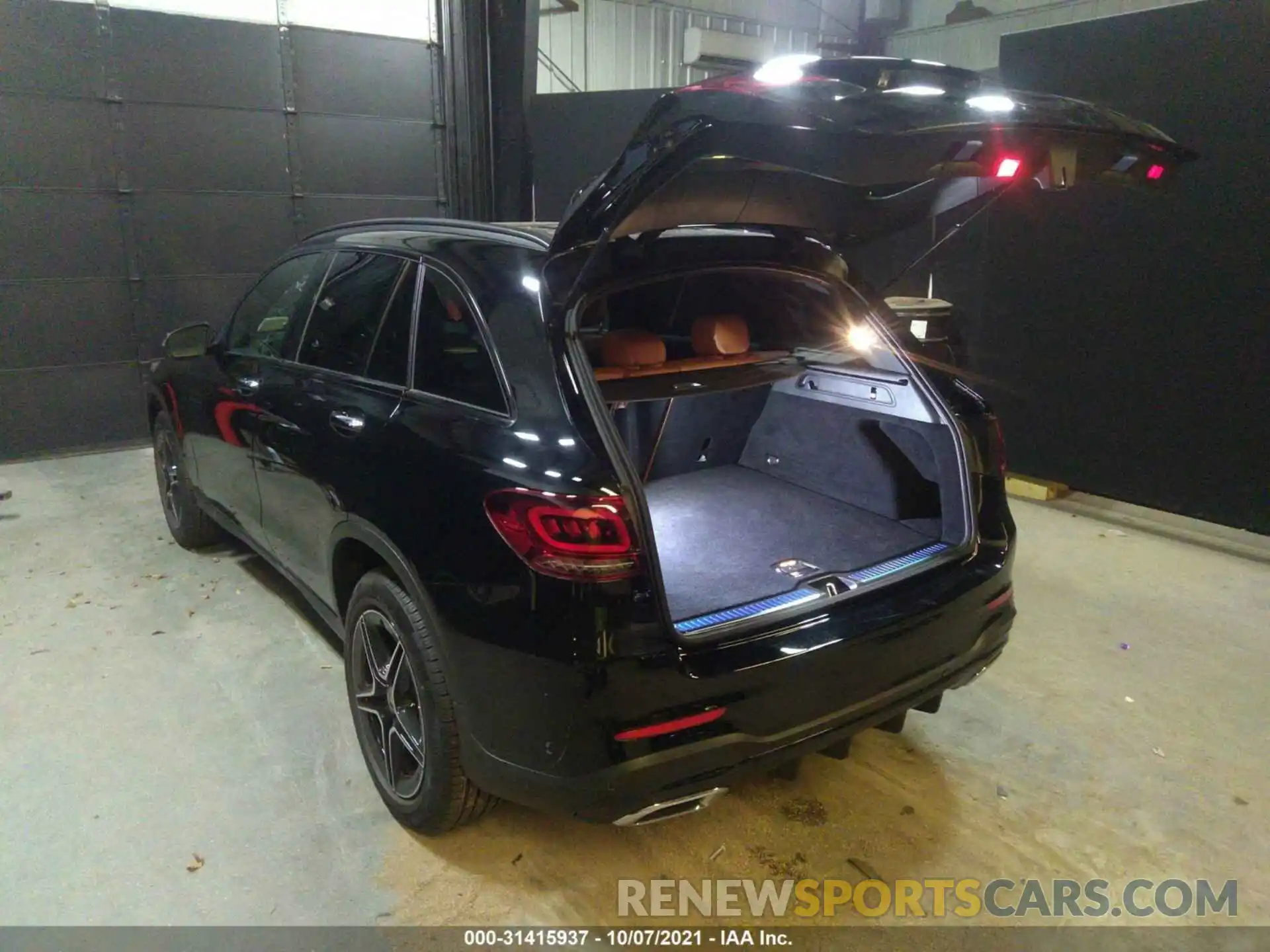 3 Photograph of a damaged car W1N0G8EB9MV307091 MERCEDES-BENZ GLC 2021