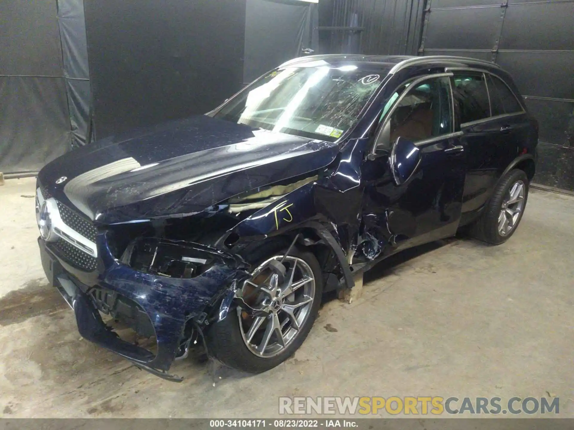 2 Photograph of a damaged car W1N0G8EBXMF945487 MERCEDES-BENZ GLC 2021