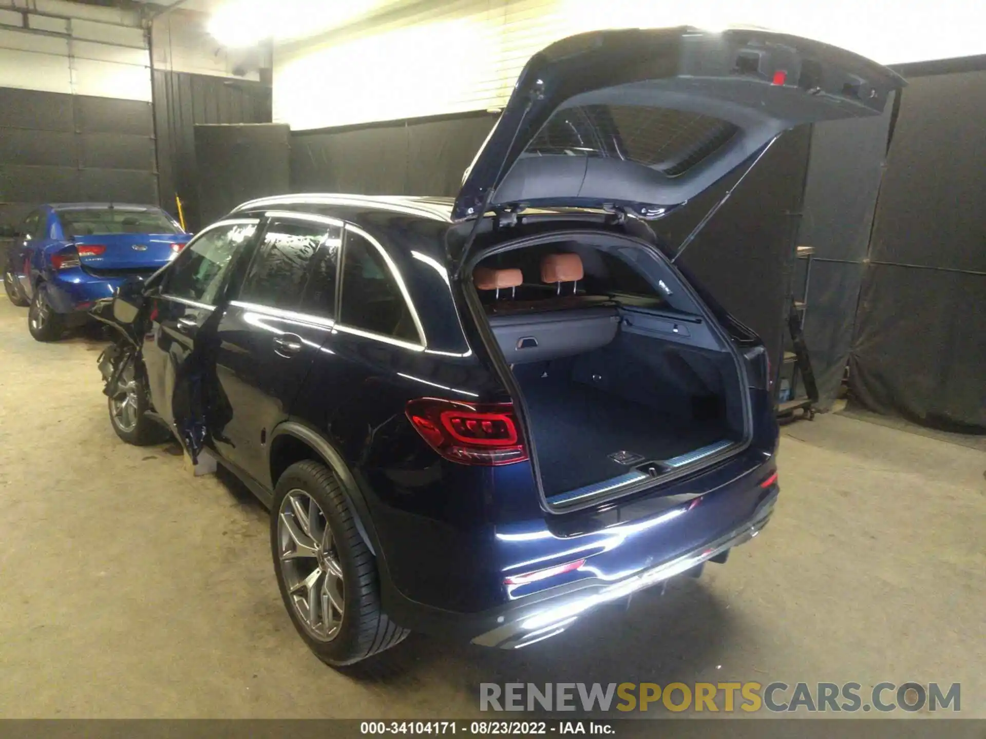 3 Photograph of a damaged car W1N0G8EBXMF945487 MERCEDES-BENZ GLC 2021