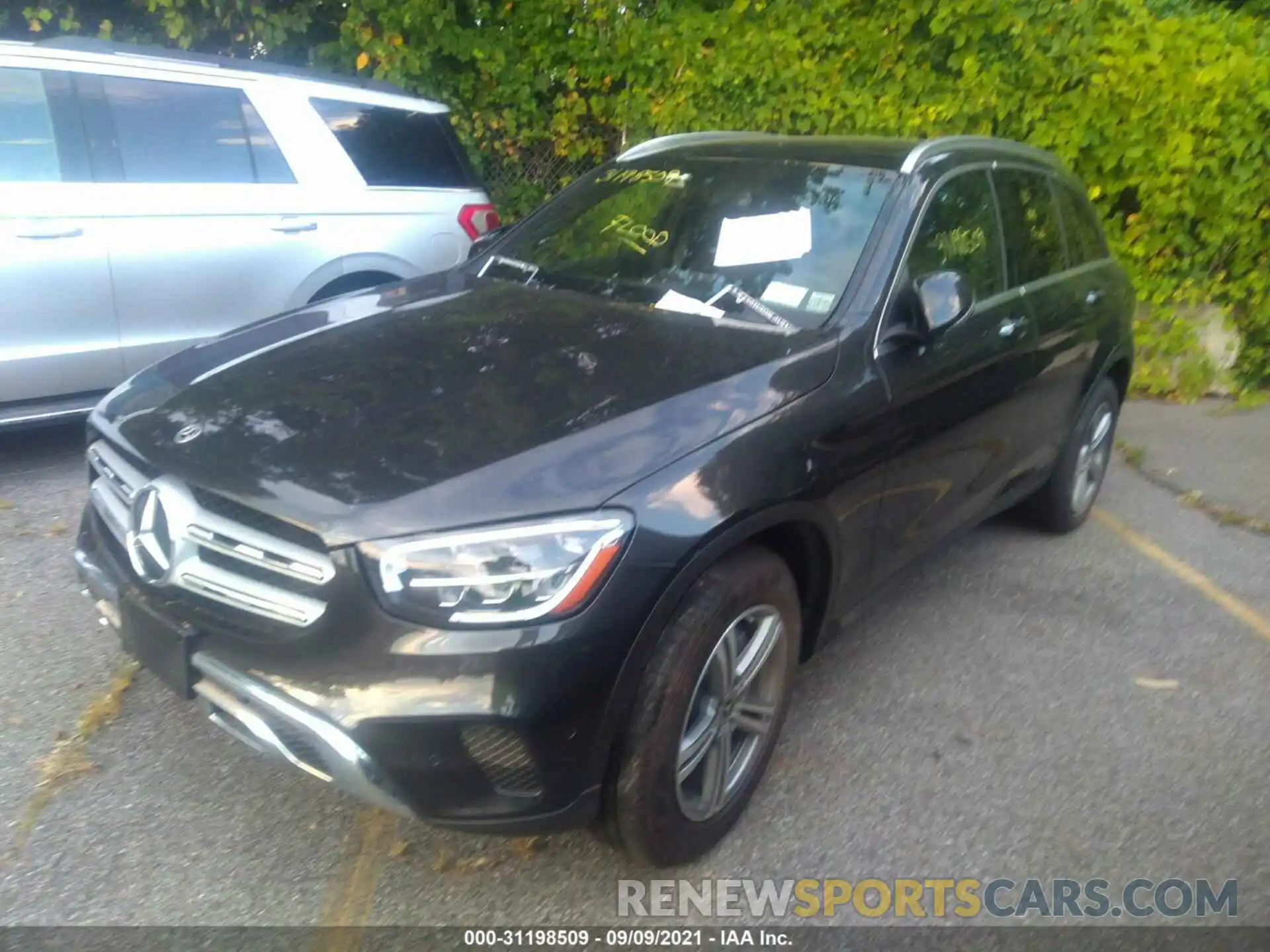 2 Photograph of a damaged car W1N0G8EBXMV296201 MERCEDES-BENZ GLC 2021