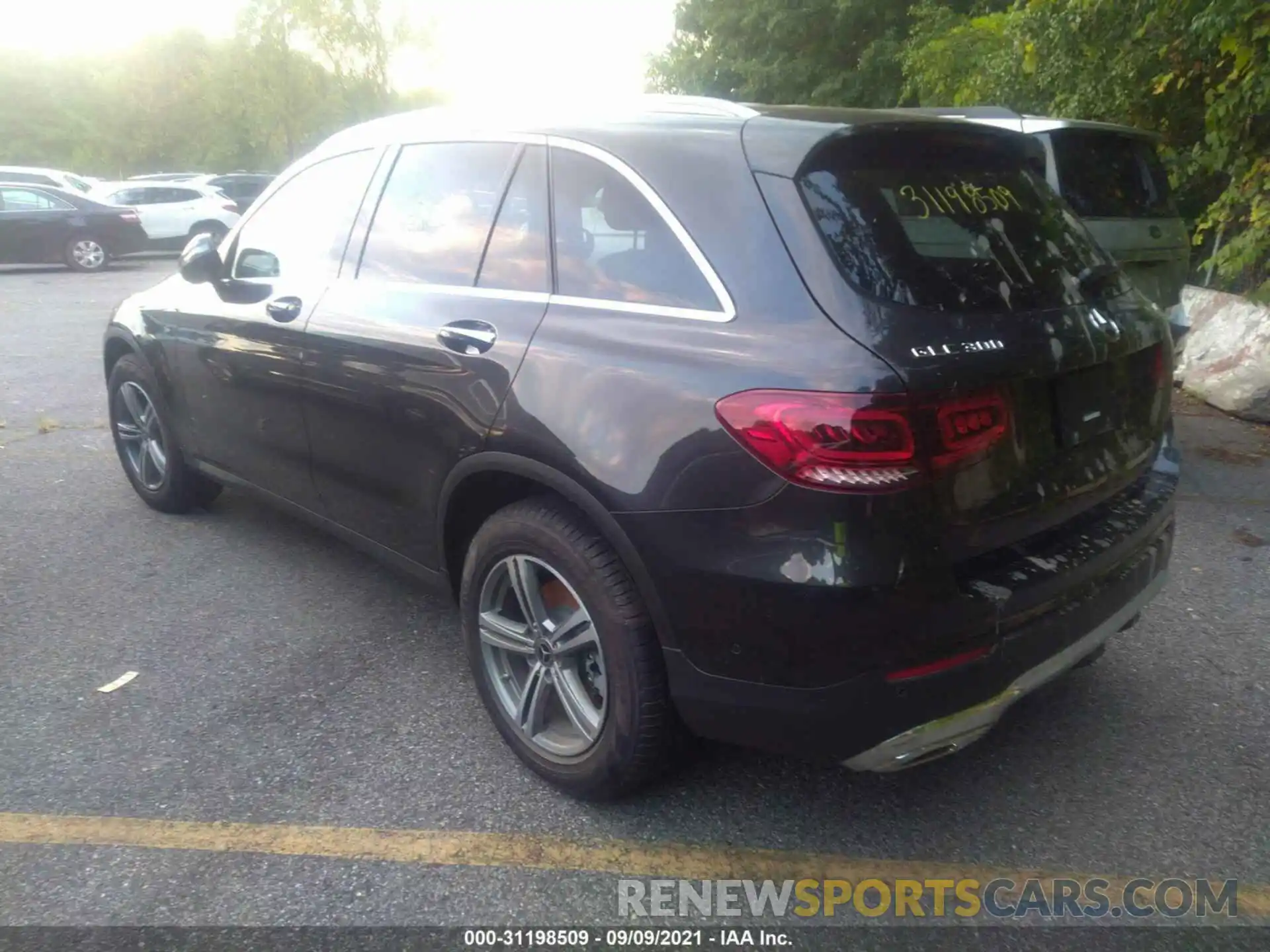 3 Photograph of a damaged car W1N0G8EBXMV296201 MERCEDES-BENZ GLC 2021