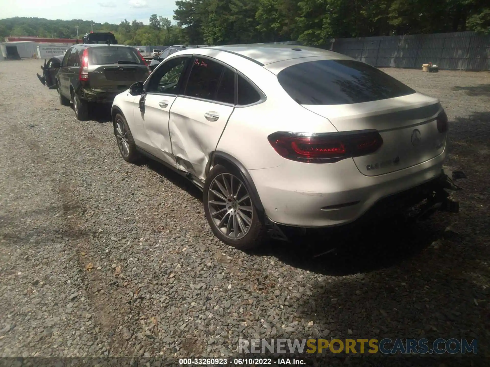 3 Photograph of a damaged car W1N0J8EB1MF877338 MERCEDES-BENZ GLC 2021