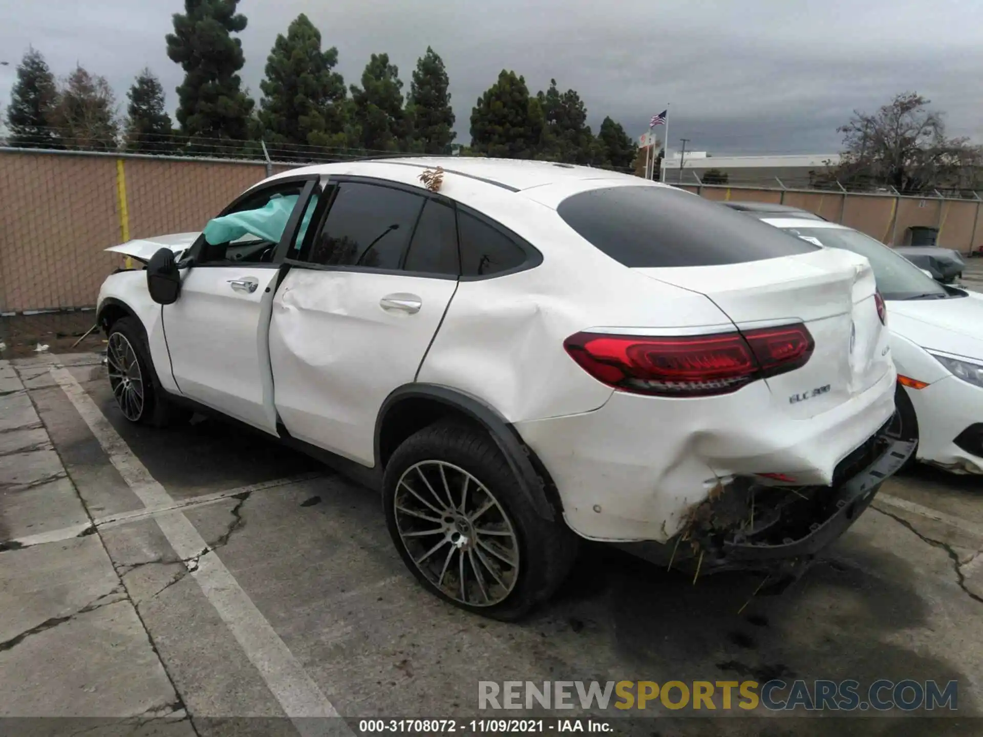 3 Photograph of a damaged car W1N0J8EB7MF874380 MERCEDES-BENZ GLC 2021