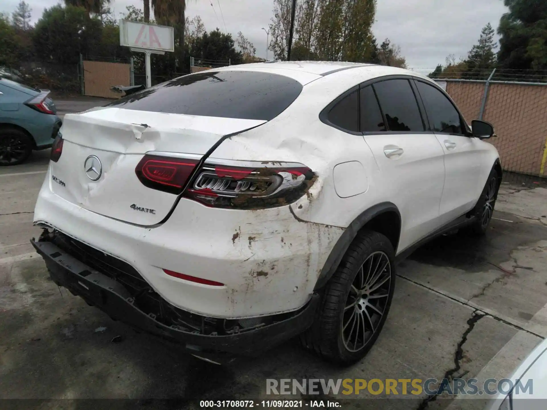 4 Photograph of a damaged car W1N0J8EB7MF874380 MERCEDES-BENZ GLC 2021