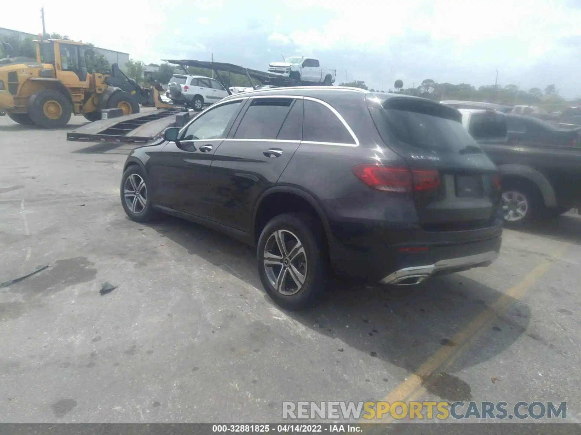 3 Photograph of a damaged car W1N0G8DB6NG016782 MERCEDES-BENZ GLC 2022