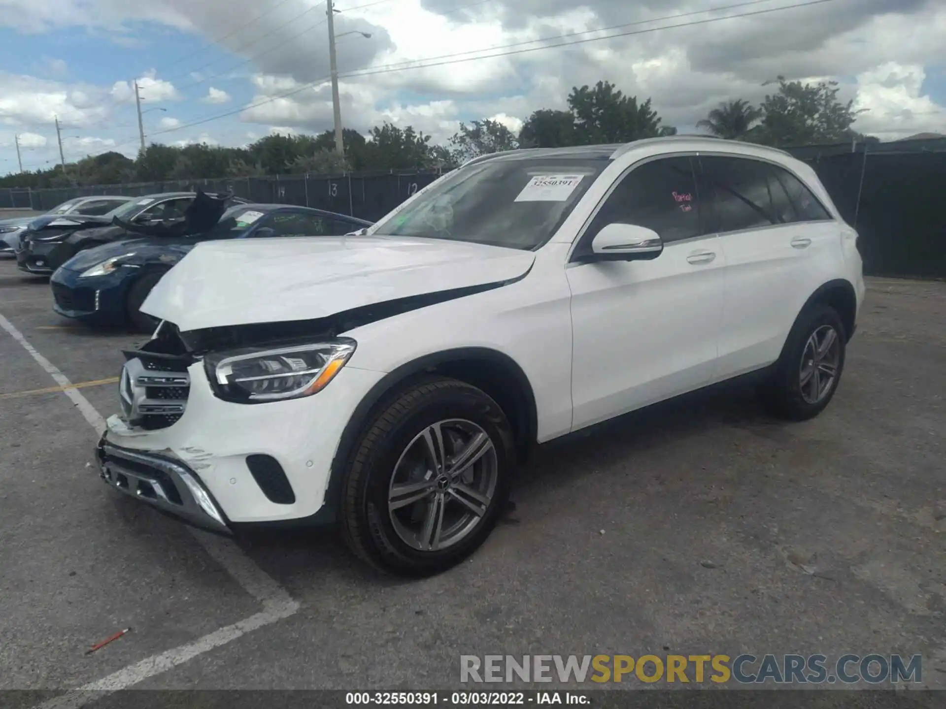 2 Photograph of a damaged car W1N0G8DB7NV346698 MERCEDES-BENZ GLC 2022