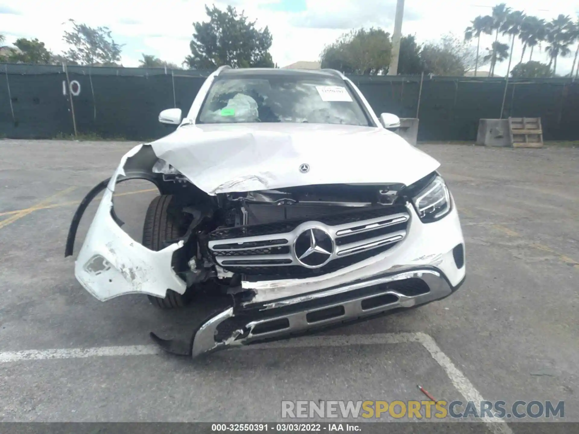 6 Photograph of a damaged car W1N0G8DB7NV346698 MERCEDES-BENZ GLC 2022