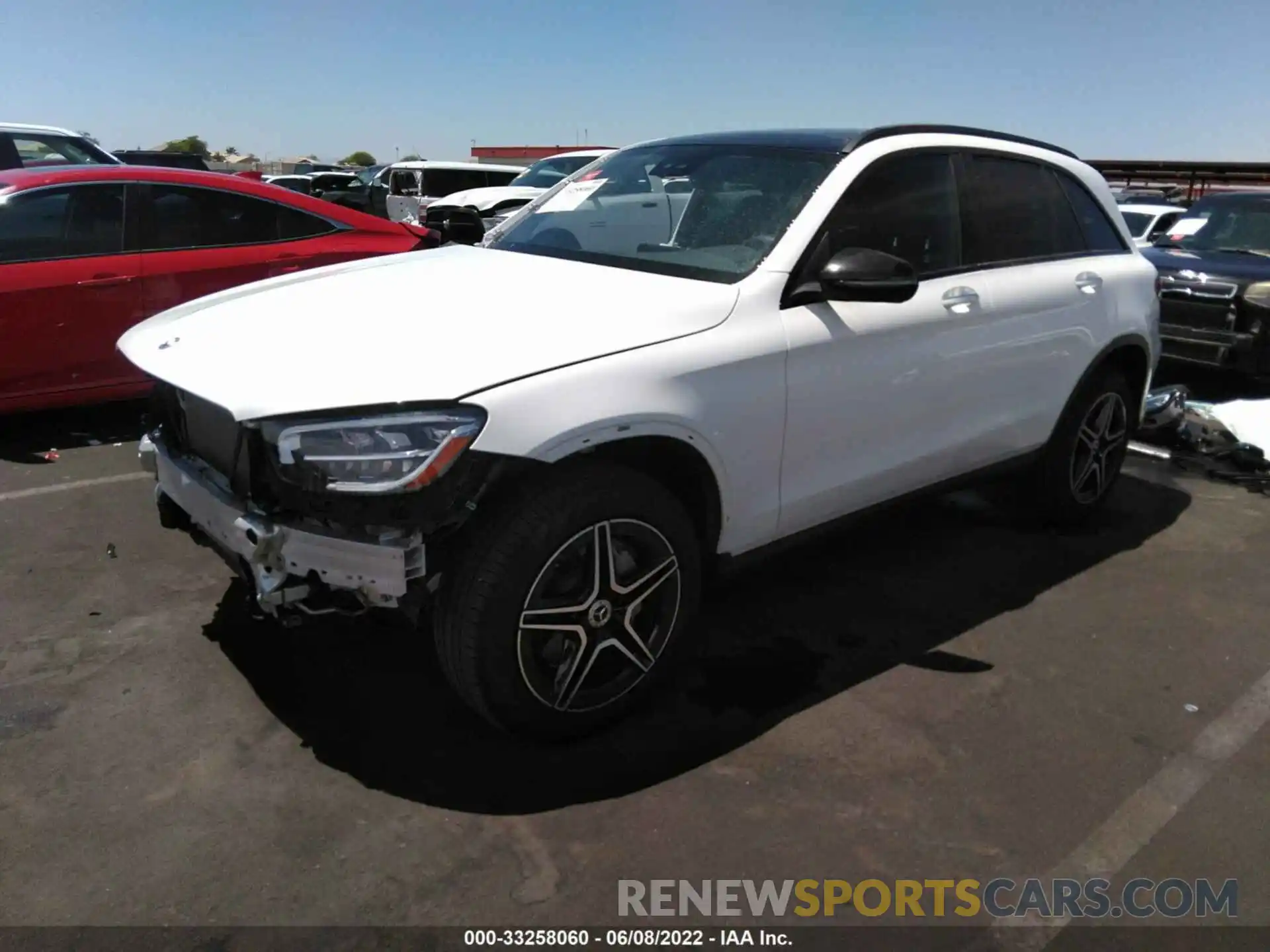 2 Photograph of a damaged car W1N0G8EB0NV326341 MERCEDES-BENZ GLC 2022