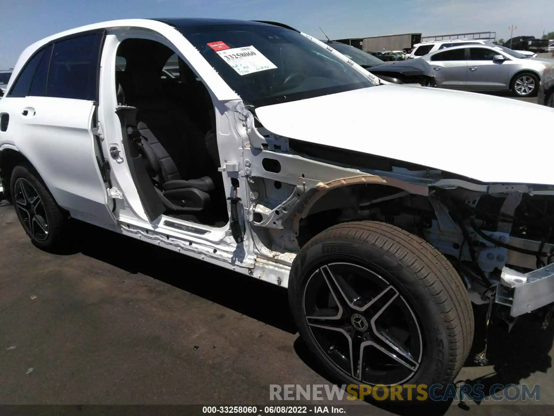 6 Photograph of a damaged car W1N0G8EB0NV326341 MERCEDES-BENZ GLC 2022