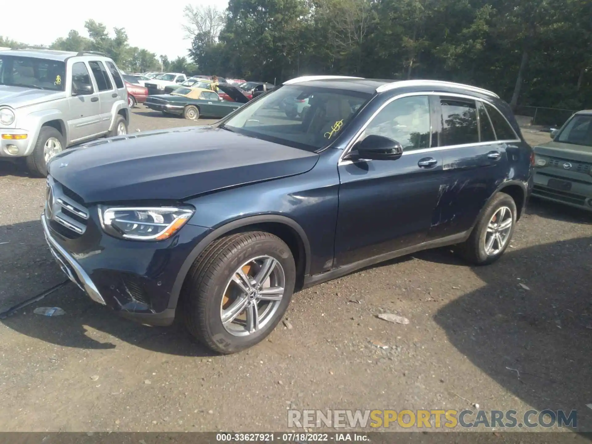 2 Photograph of a damaged car W1N0G8EB2NG034937 MERCEDES-BENZ GLC 2022