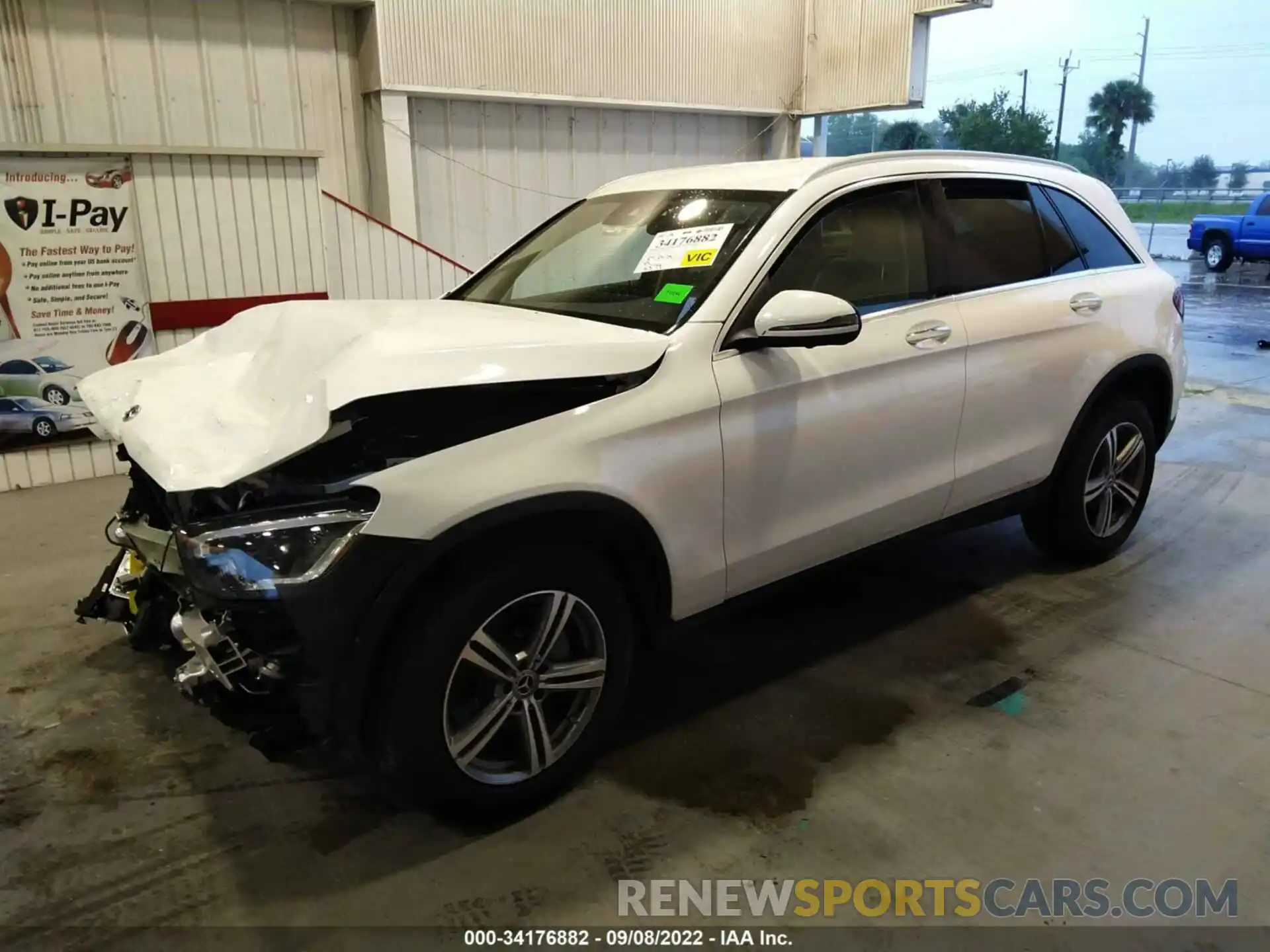 2 Photograph of a damaged car W1N0G8EB7NV383409 MERCEDES-BENZ GLC 2022