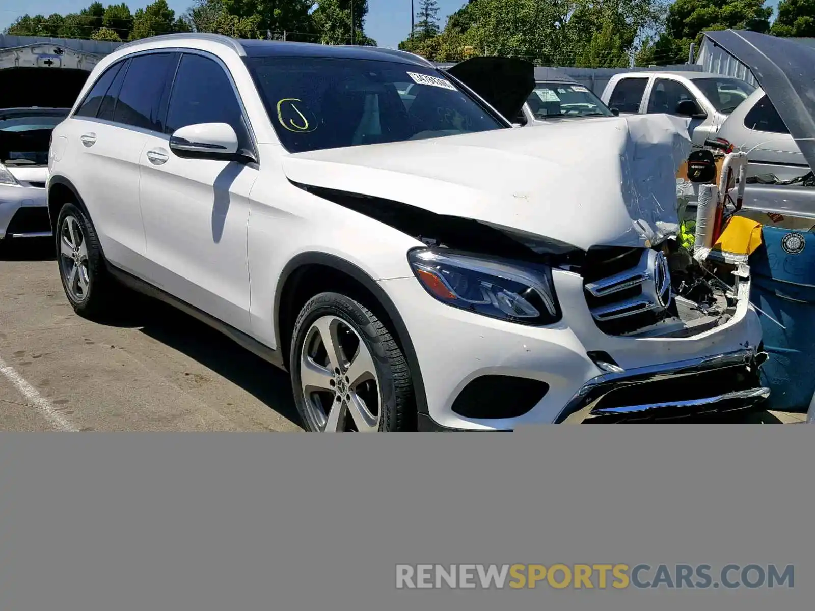 1 Photograph of a damaged car WDC0G4JB0KV118245 MERCEDES-BENZ GLC 300 2019